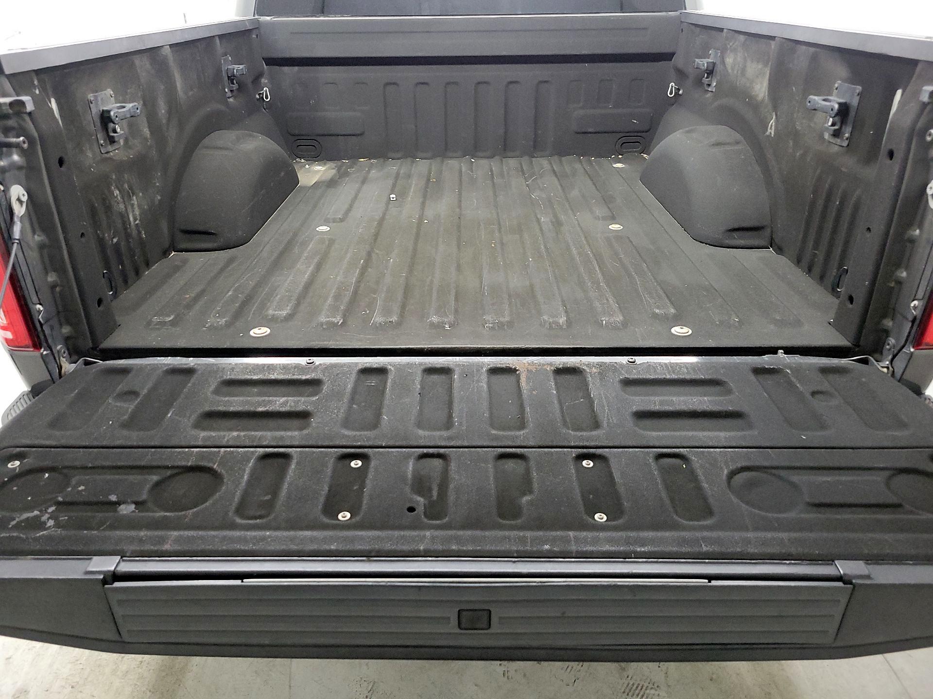 Thumbnail: 2016 Ford F-150 - 19