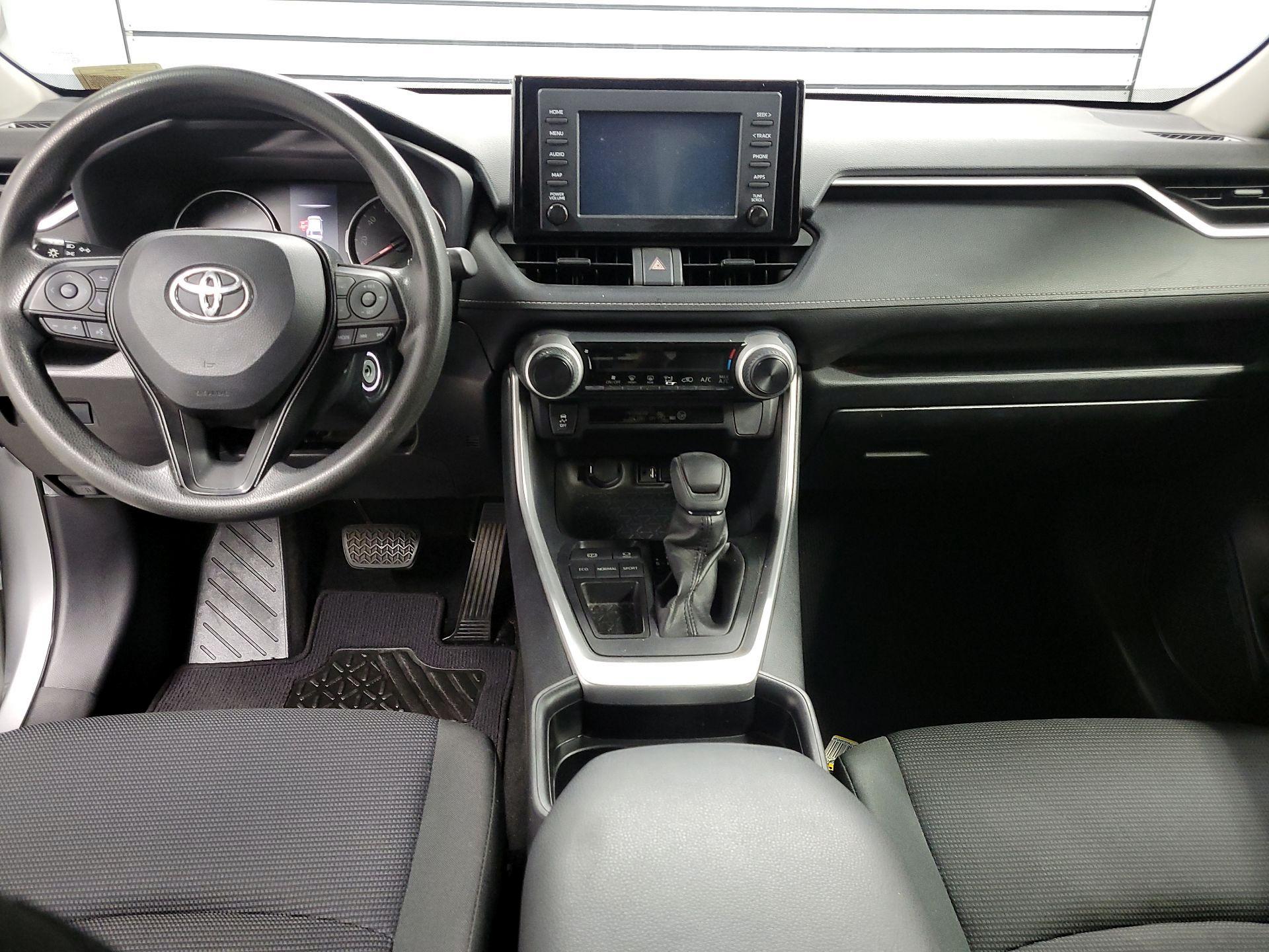 Thumbnail: 2019 Toyota RAV4 - 9