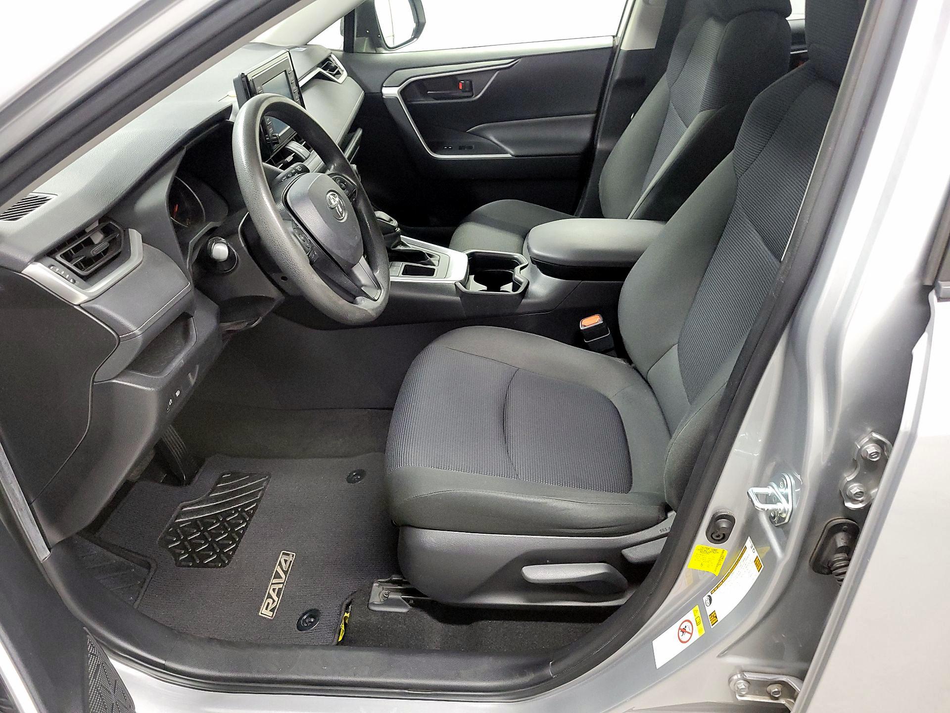 Thumbnail: 2019 Toyota RAV4 - 11