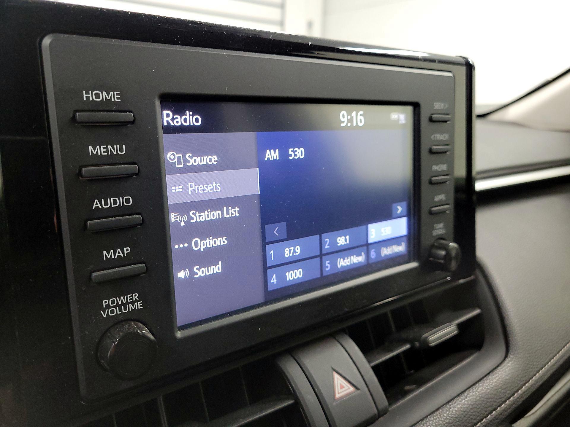 Thumbnail: 2019 Toyota RAV4 - 15
