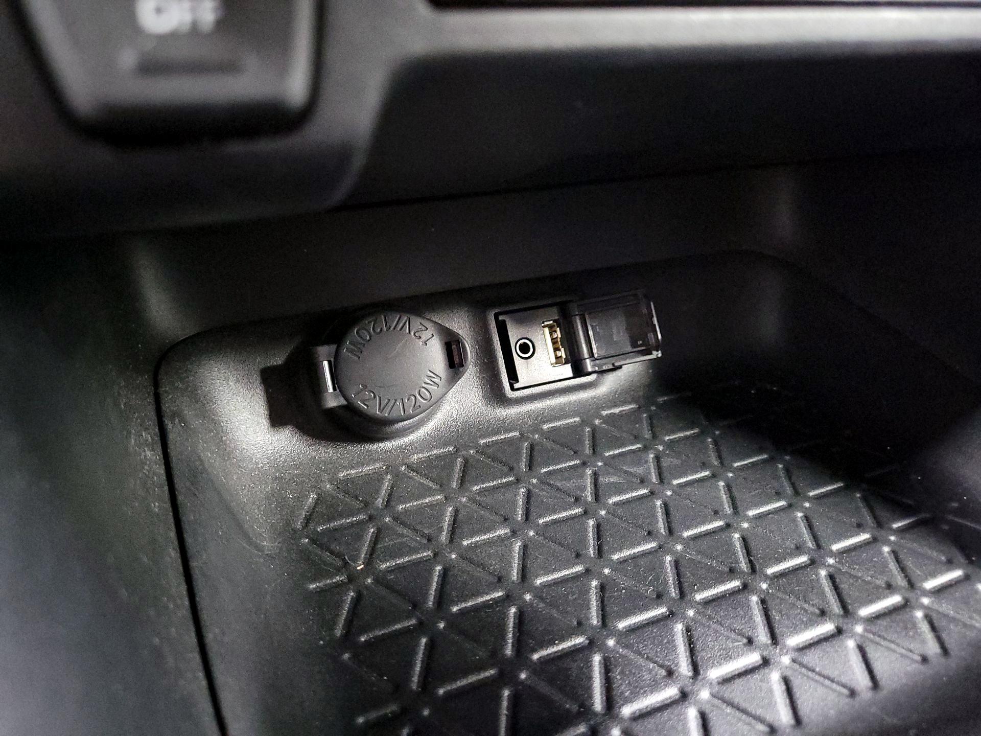 Thumbnail: 2019 Toyota RAV4 - 18
