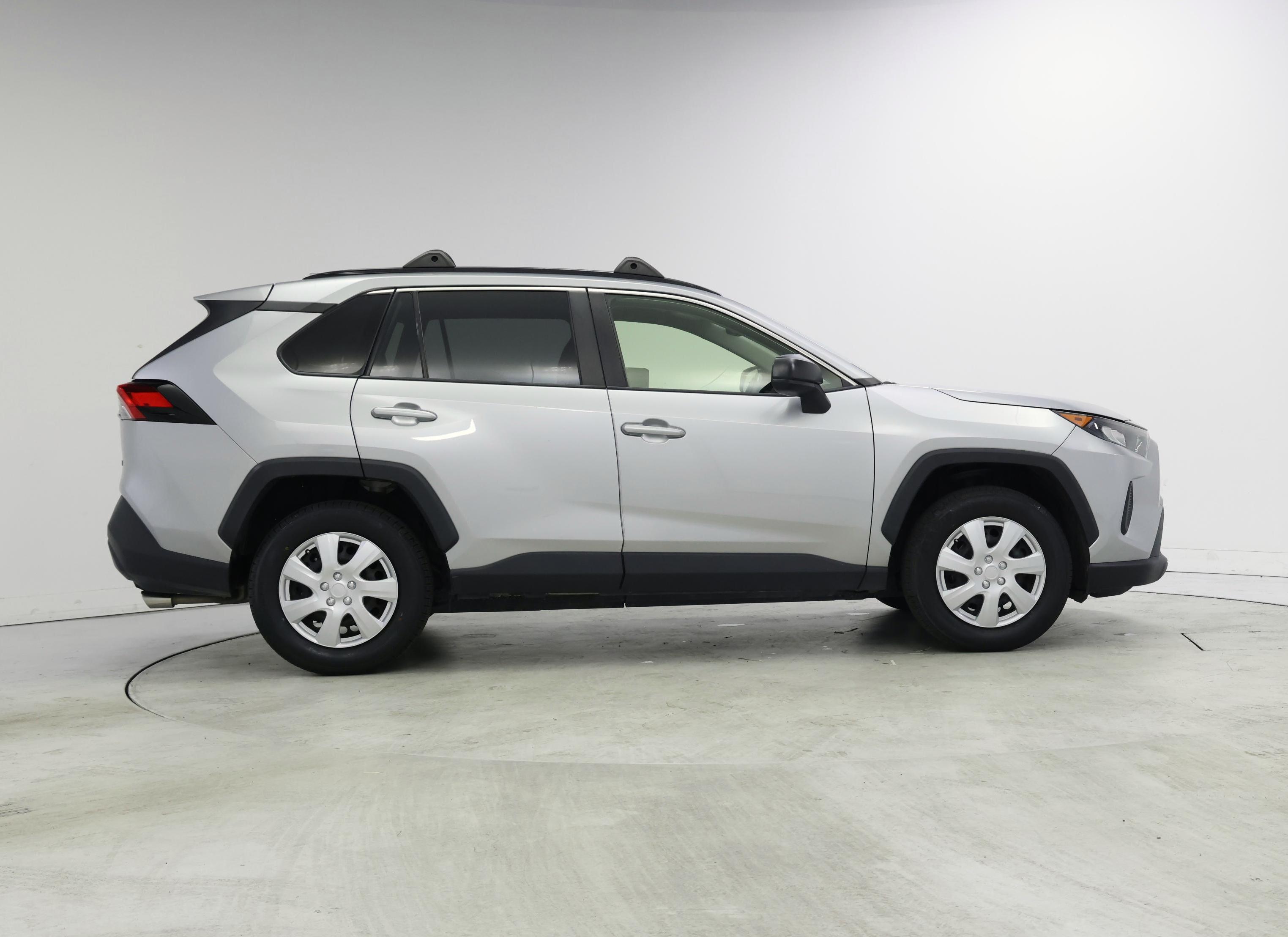 Thumbnail: 2019 Toyota RAV4 - 7
