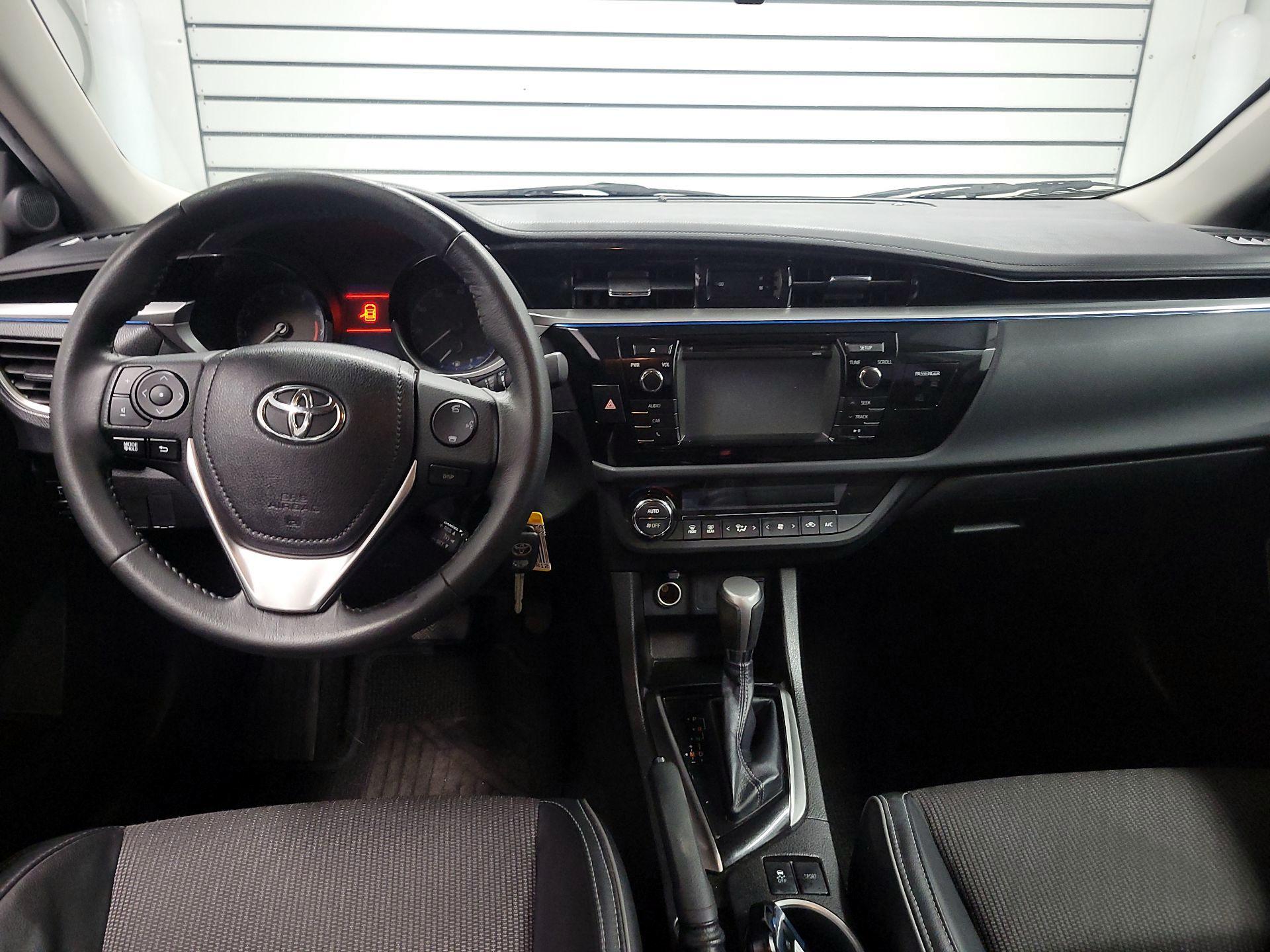 Thumbnail: 2015 Toyota Corolla - 9