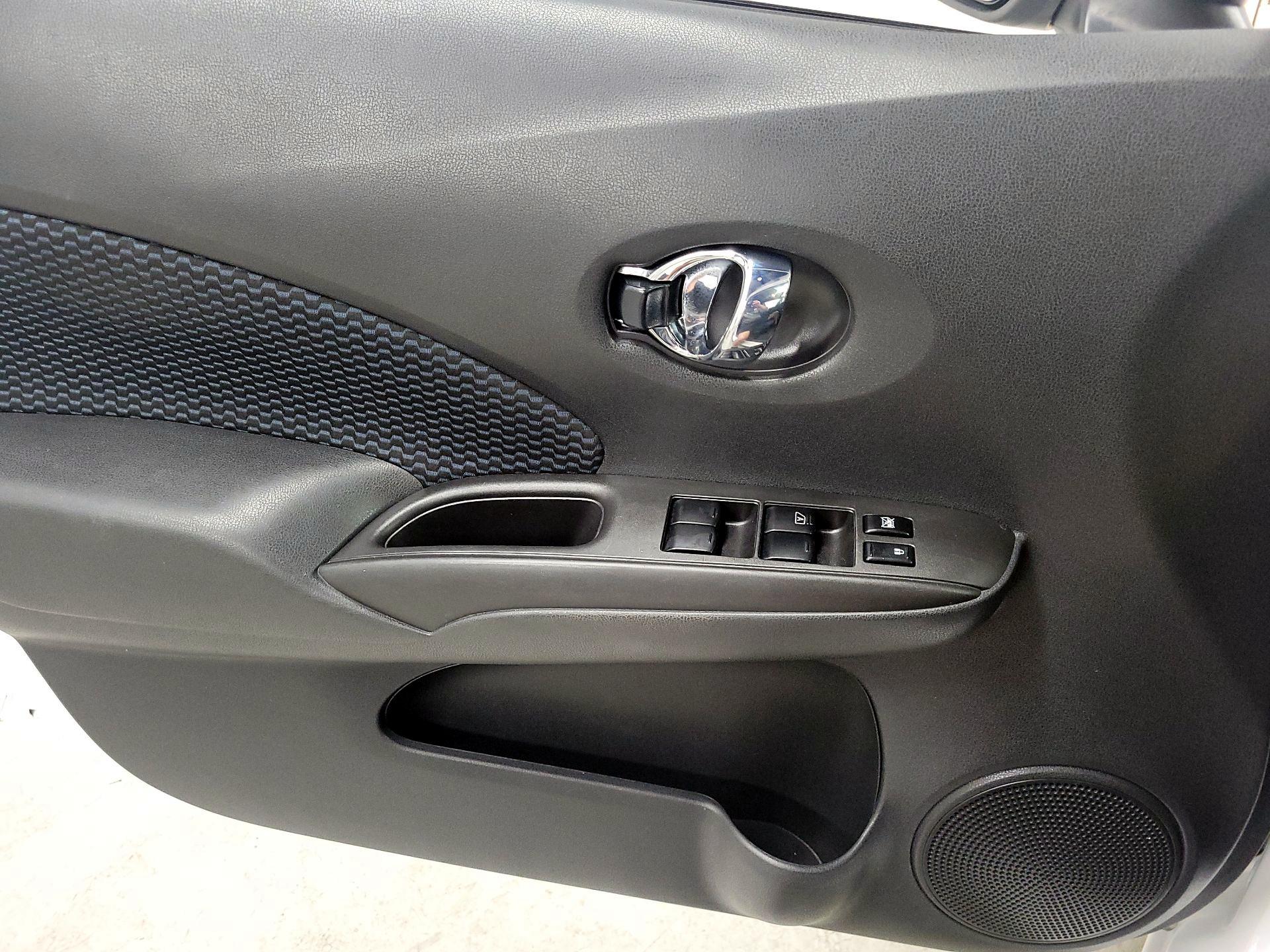 Thumbnail: 2018 Nissan Versa Note - 12