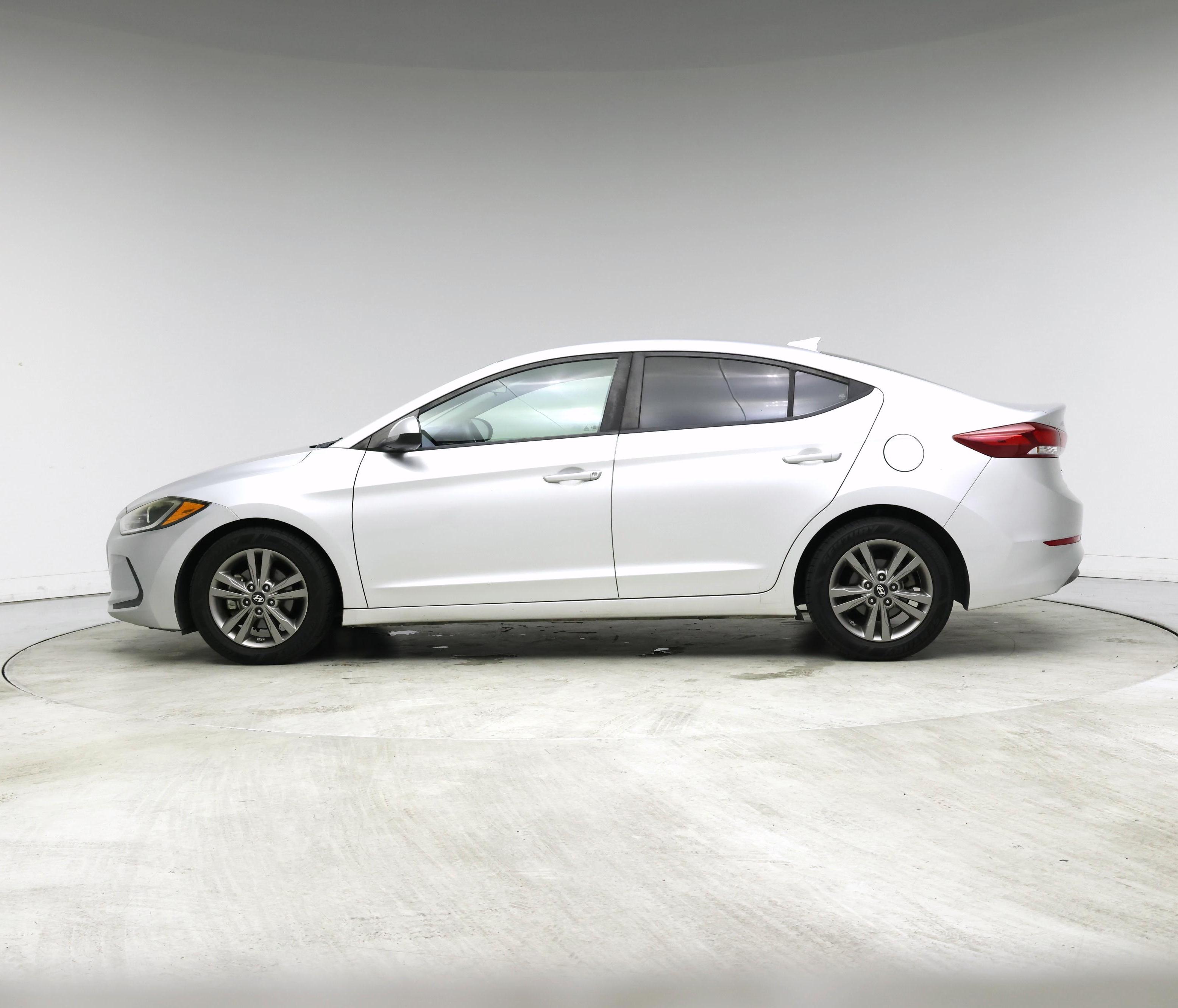 Thumbnail: 2018 Hyundai Elantra - 3