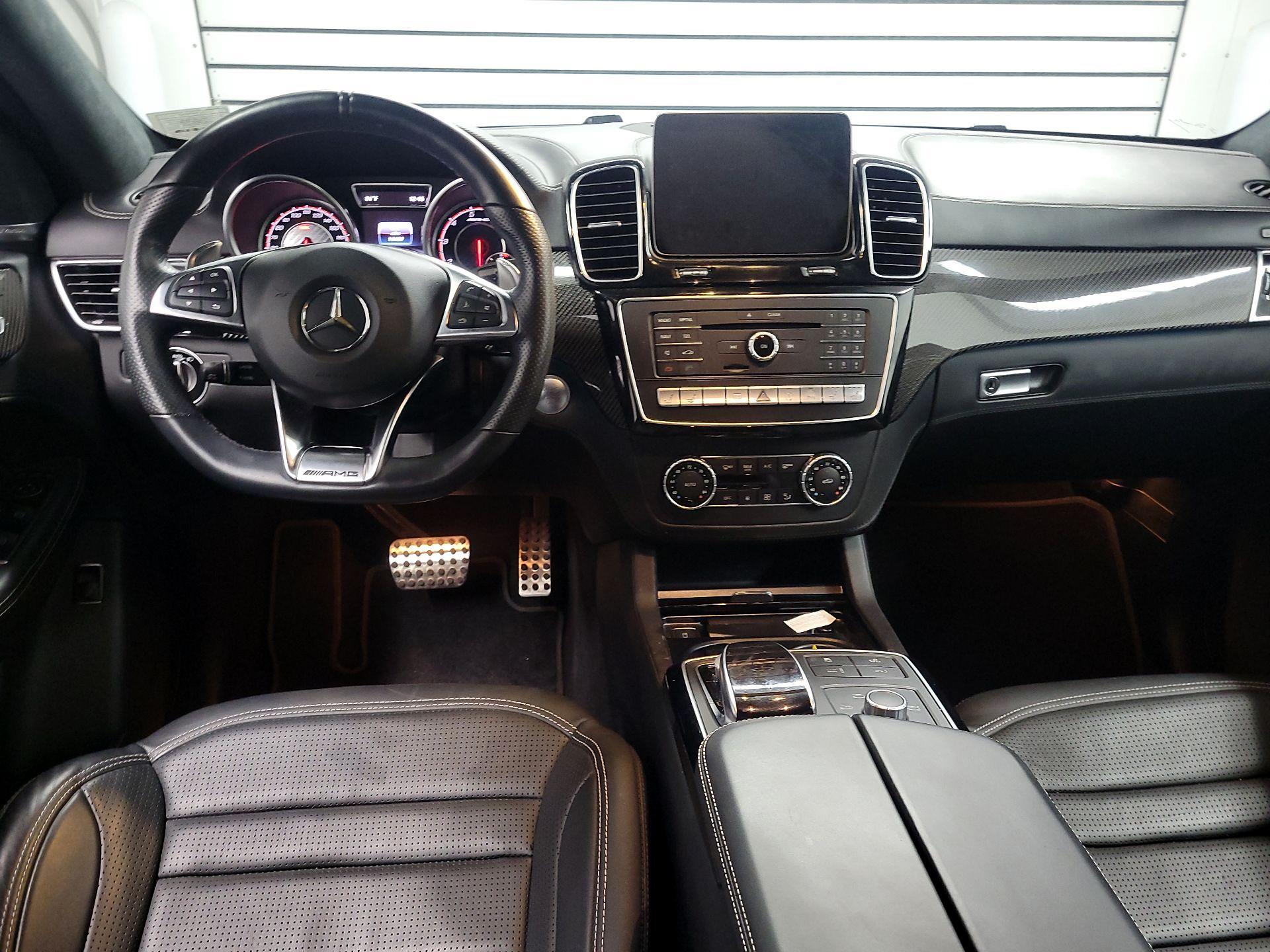 Thumbnail: 2017 Mercedes-Benz GL-Class - 9