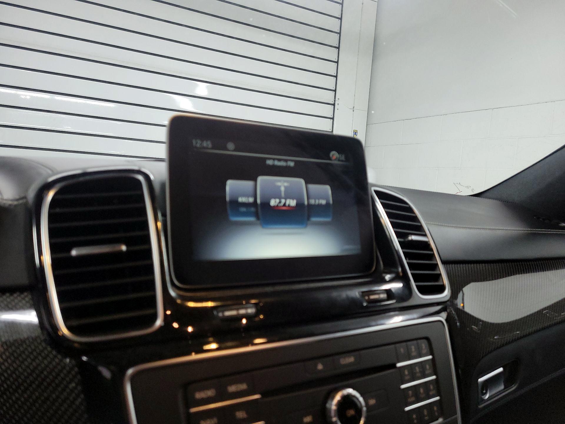 Thumbnail: 2017 Mercedes-Benz GL-Class - 15