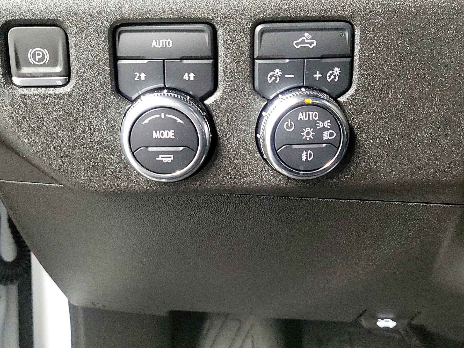 Thumbnail: 2024 GMC Sierra 1500 - 13