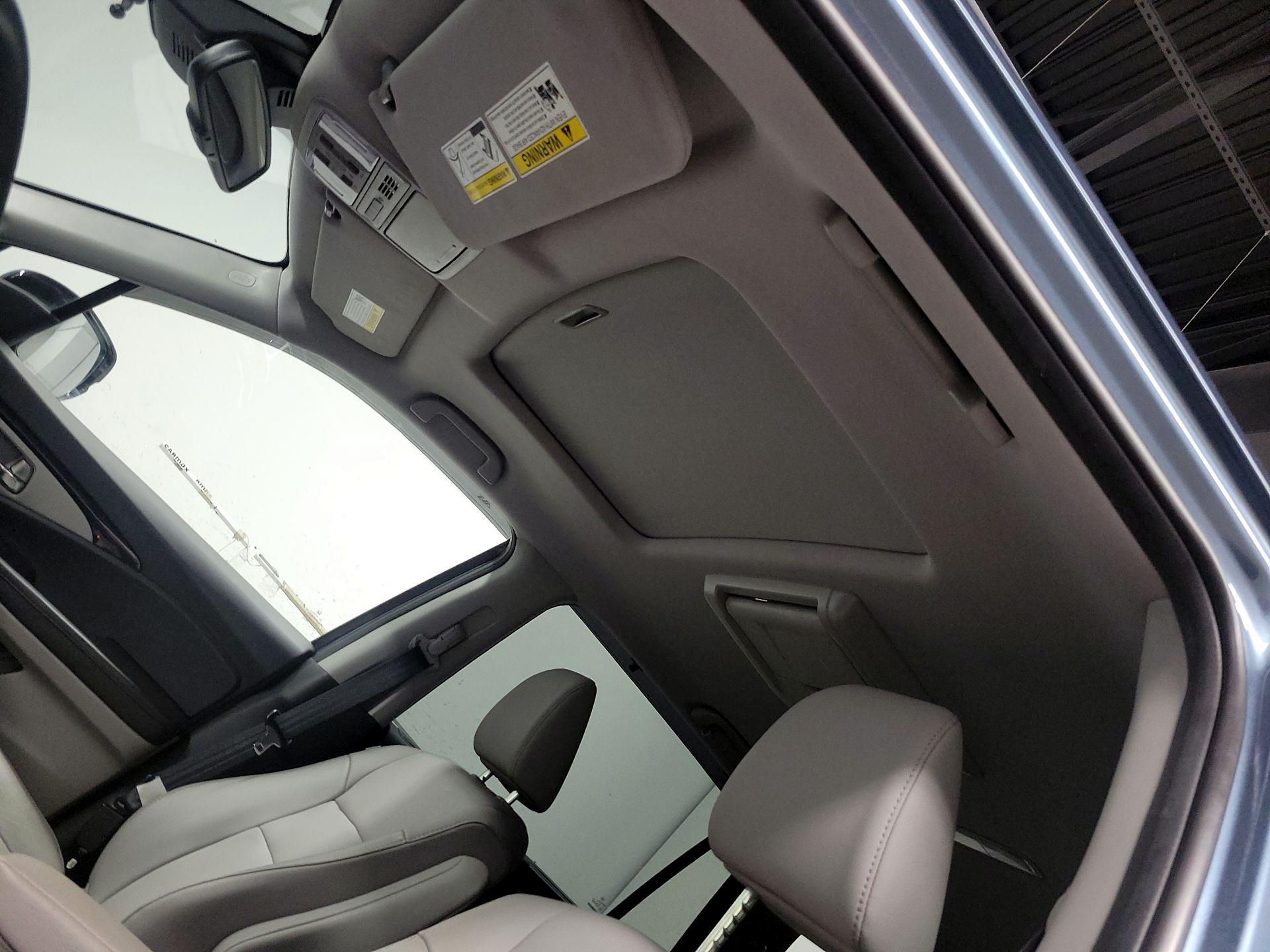 Thumbnail: 2018 Honda Pilot - 17