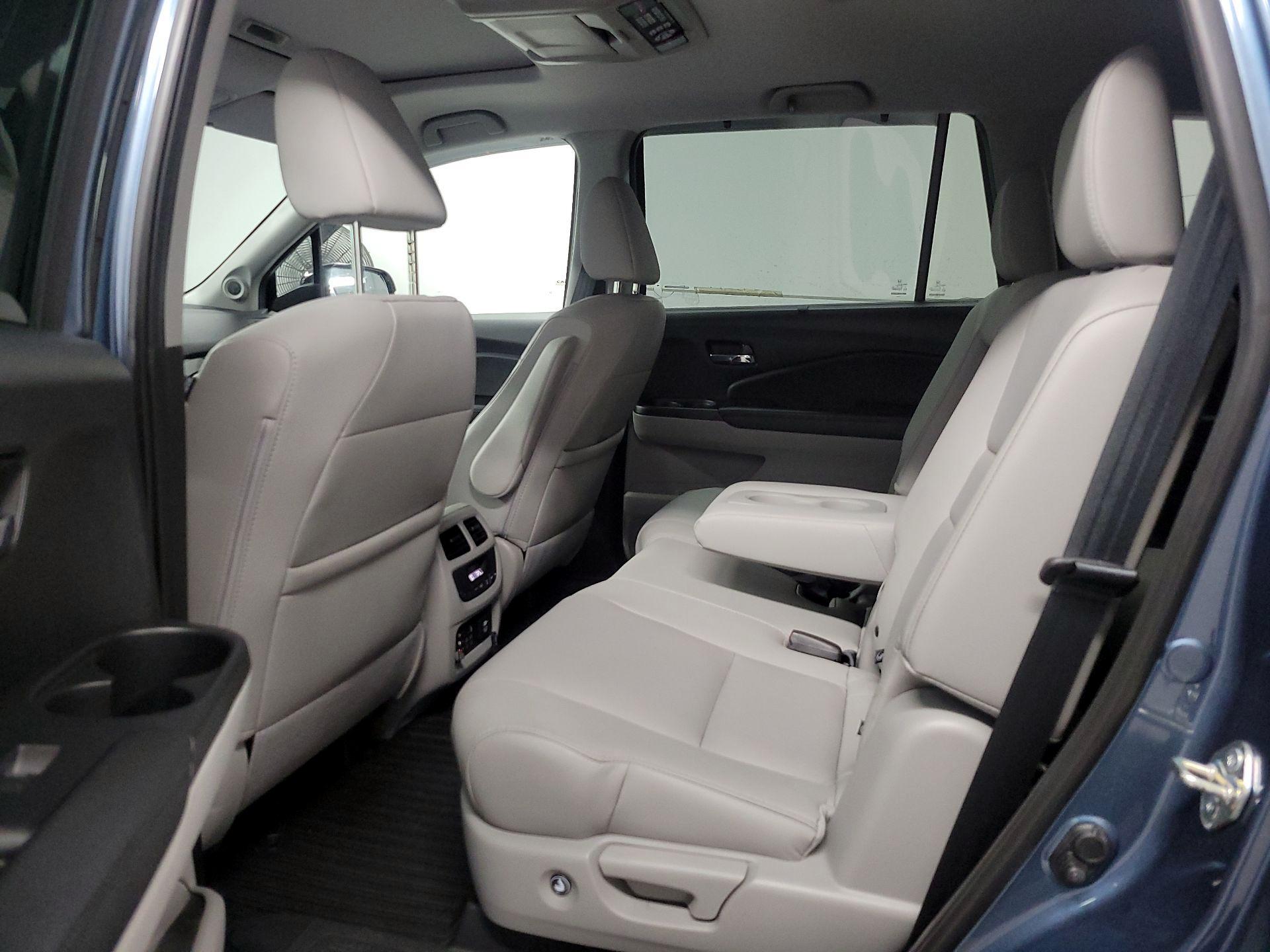Thumbnail: 2018 Honda Pilot - 18