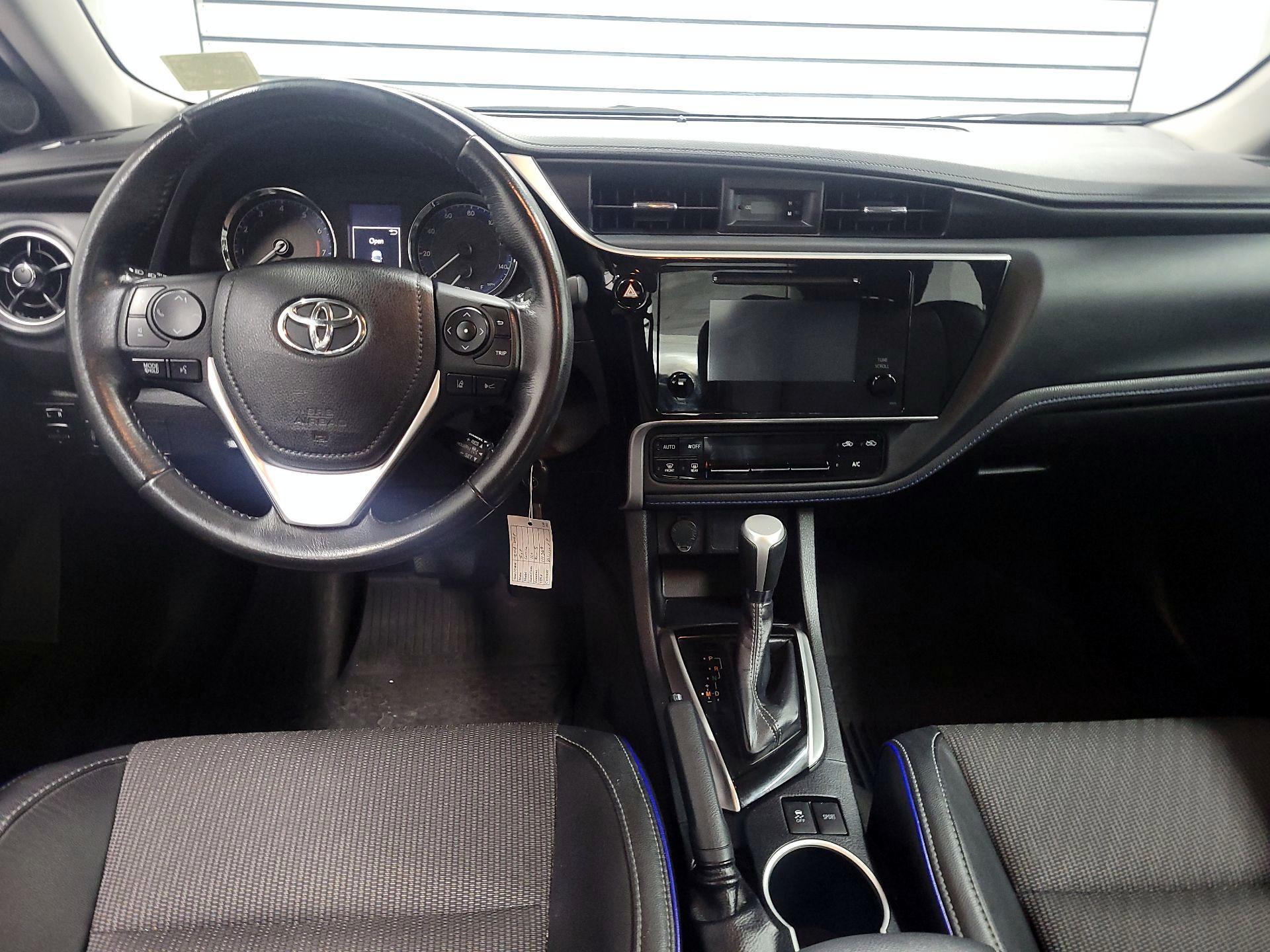 Thumbnail: 2018 Toyota Corolla - 9
