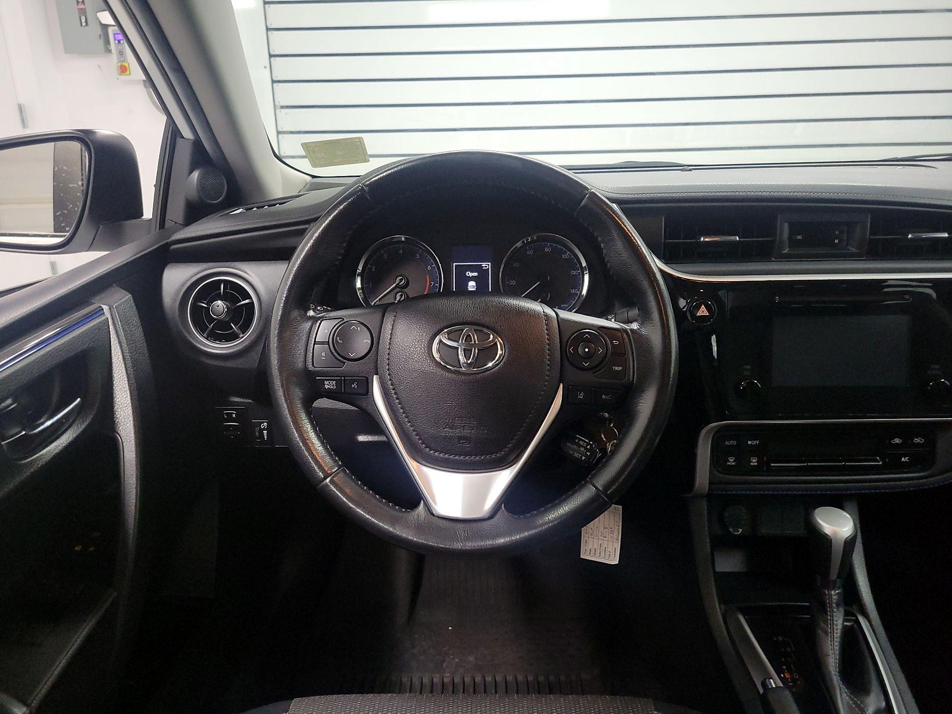 Thumbnail: 2018 Toyota Corolla - 10