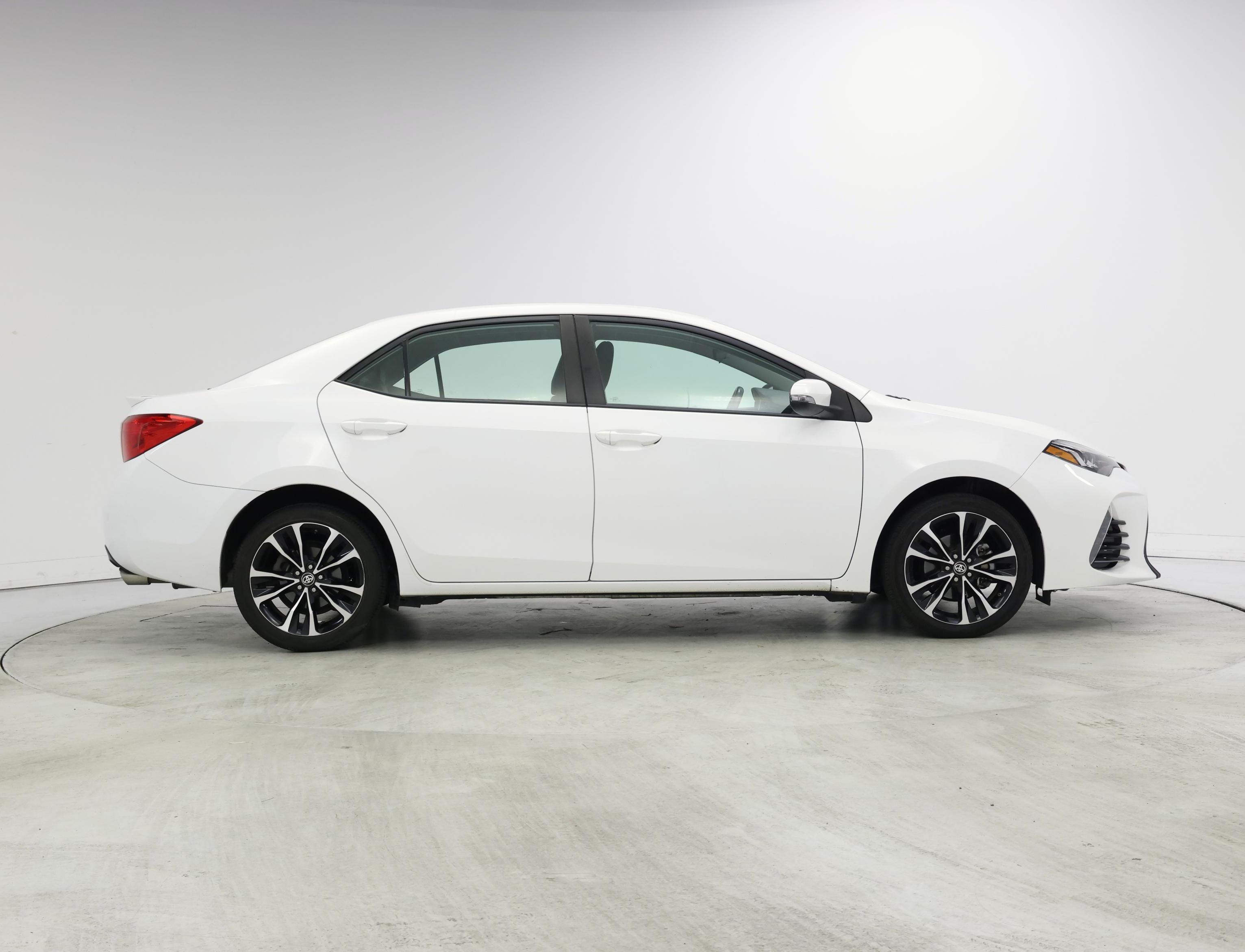 Thumbnail: 2018 Toyota Corolla - 7