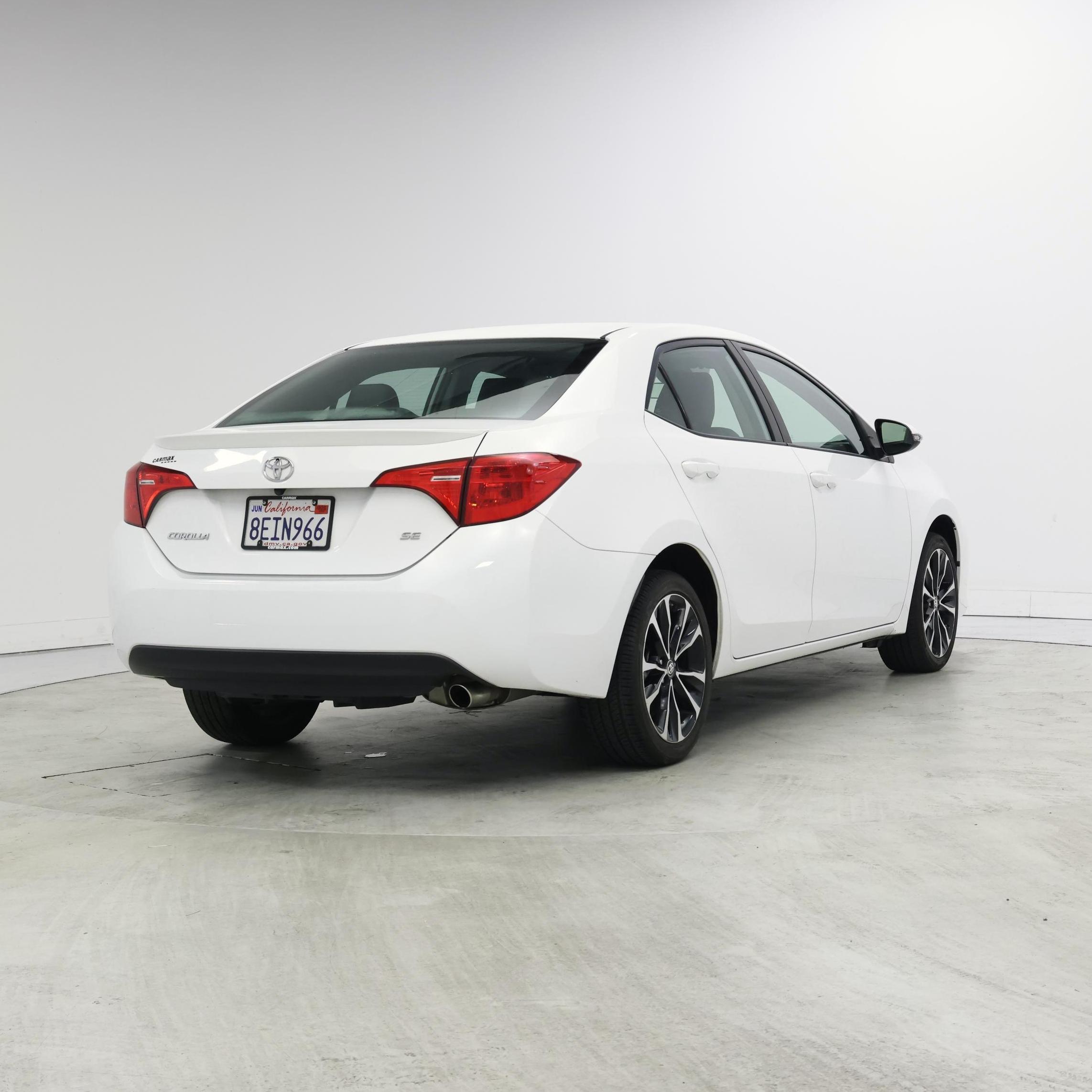 Thumbnail: 2018 Toyota Corolla - 8