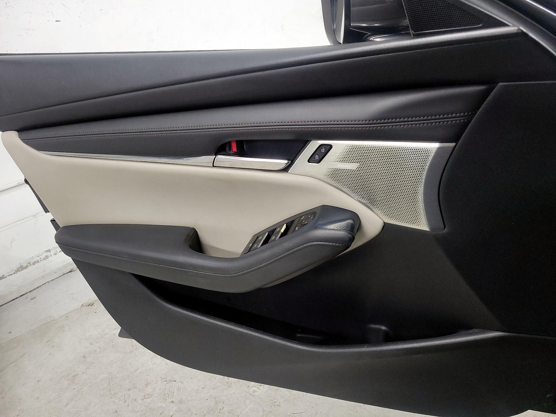 Thumbnail: 2019 Mazda Mazda3 - 12