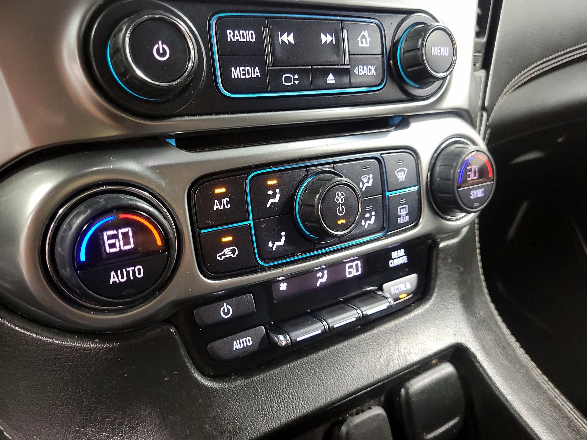 Thumbnail: 2019 Chevrolet Tahoe - 14