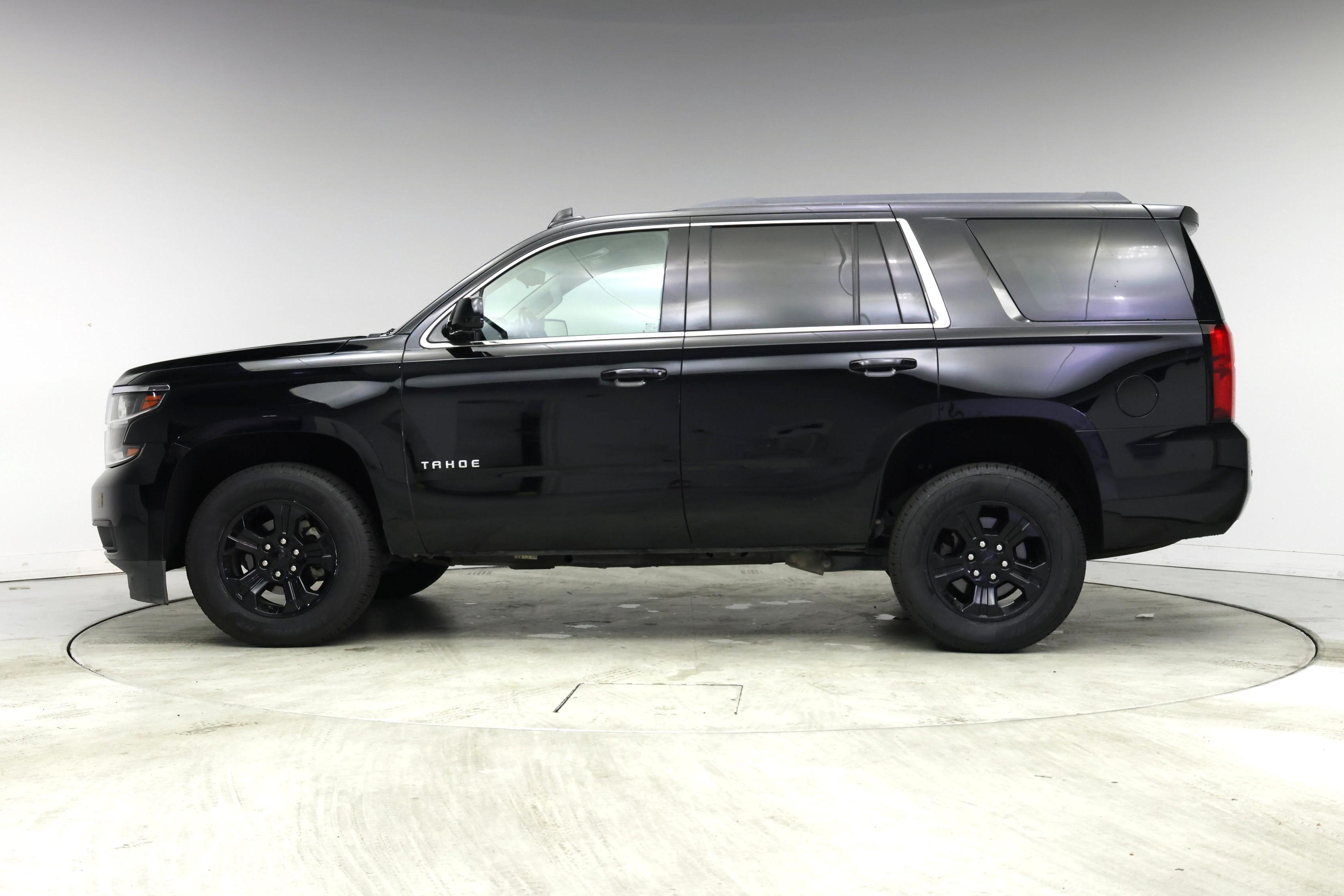 Thumbnail: 2019 Chevrolet Tahoe - 3
