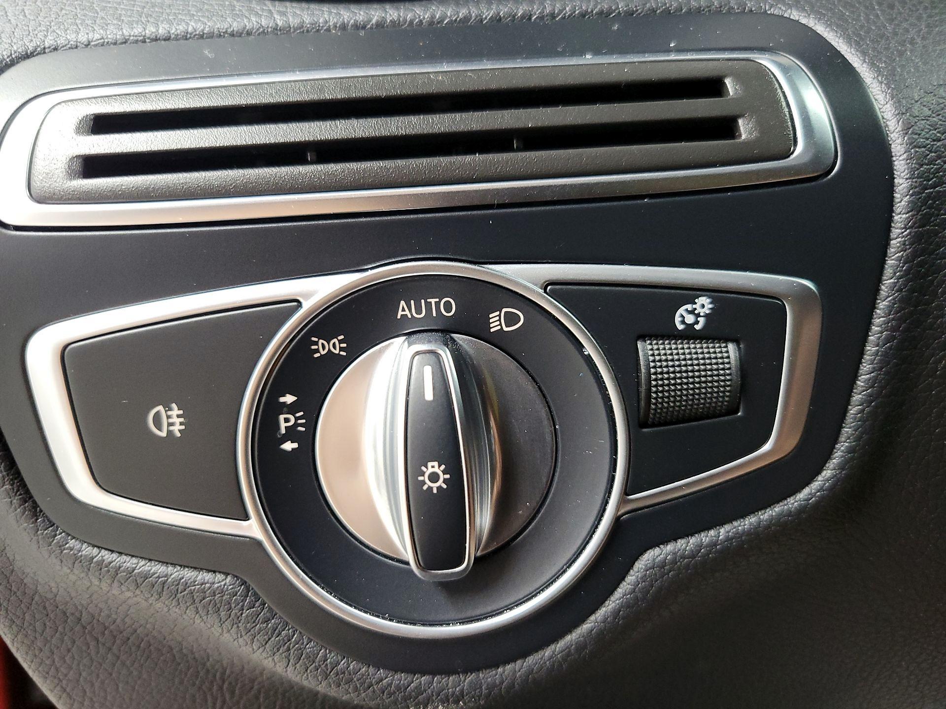 Thumbnail: 2017 Mercedes-Benz C-Class - 13