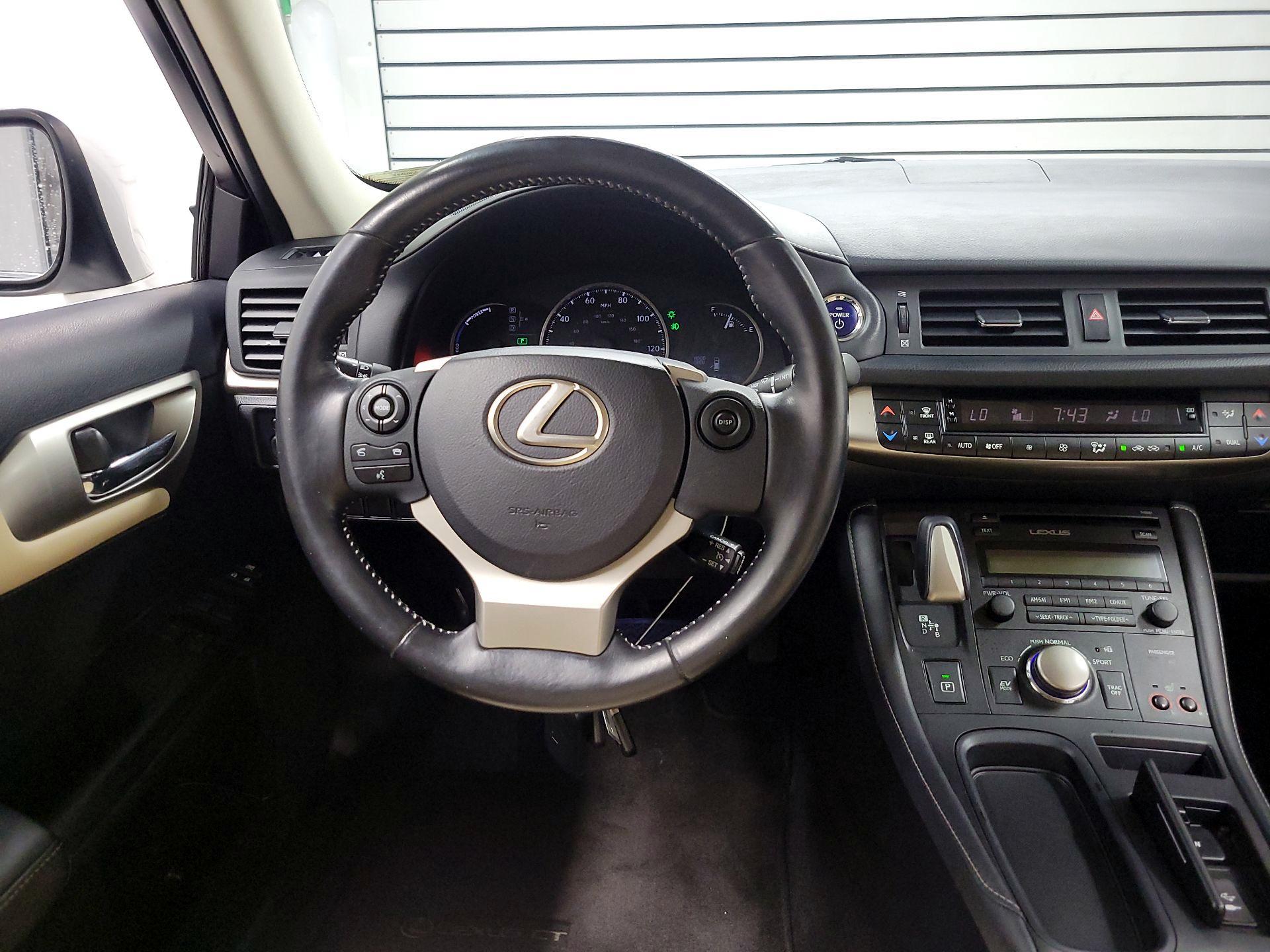 Thumbnail: 2017 Lexus CT - 10