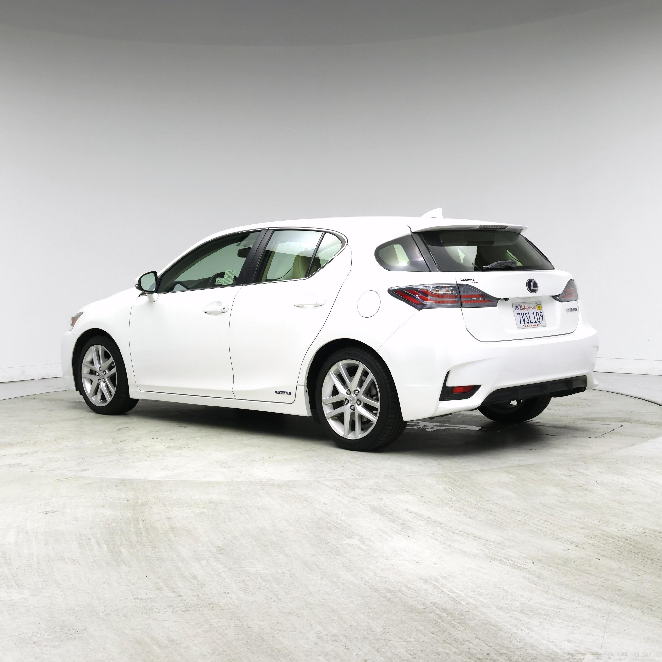 Thumbnail: 2017 Lexus CT - 2