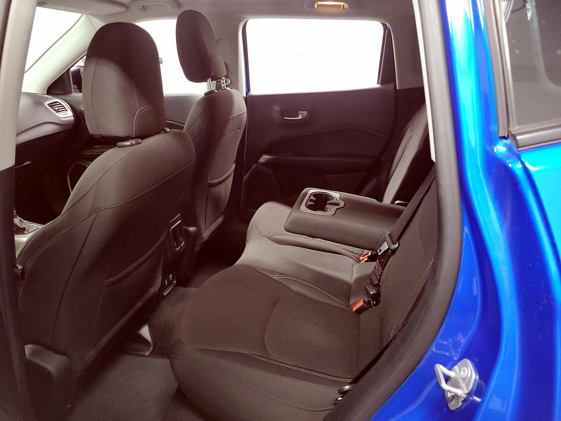 Thumbnail: 2019 Jeep Compass - 17