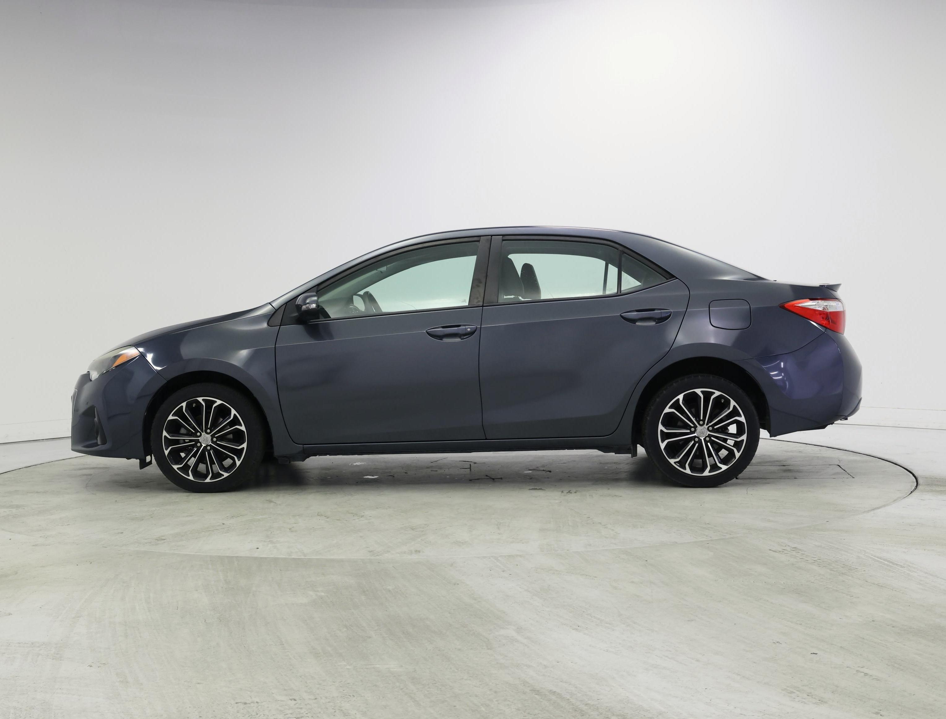 Thumbnail: 2016 Toyota Corolla - 3
