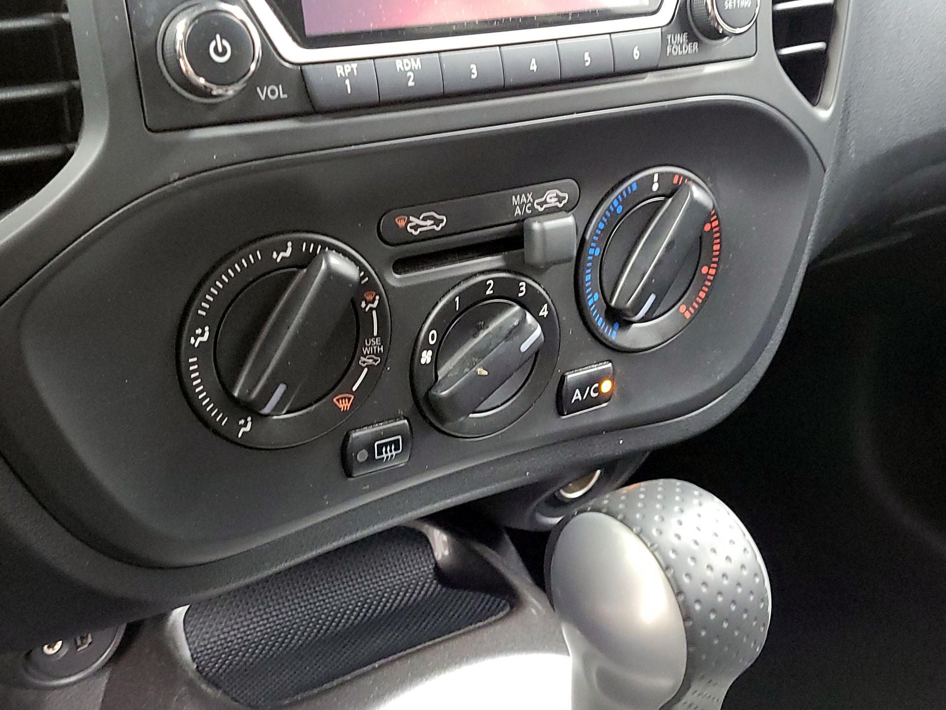 Thumbnail: 2015 Nissan Juke - 16
