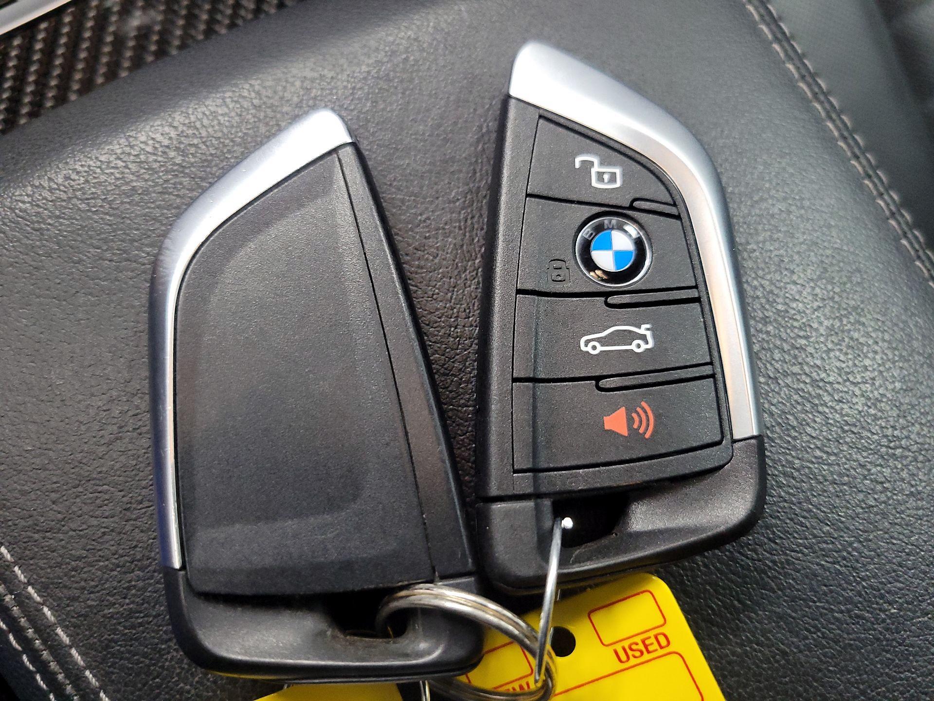 Thumbnail: 2023 BMW i4 - 19
