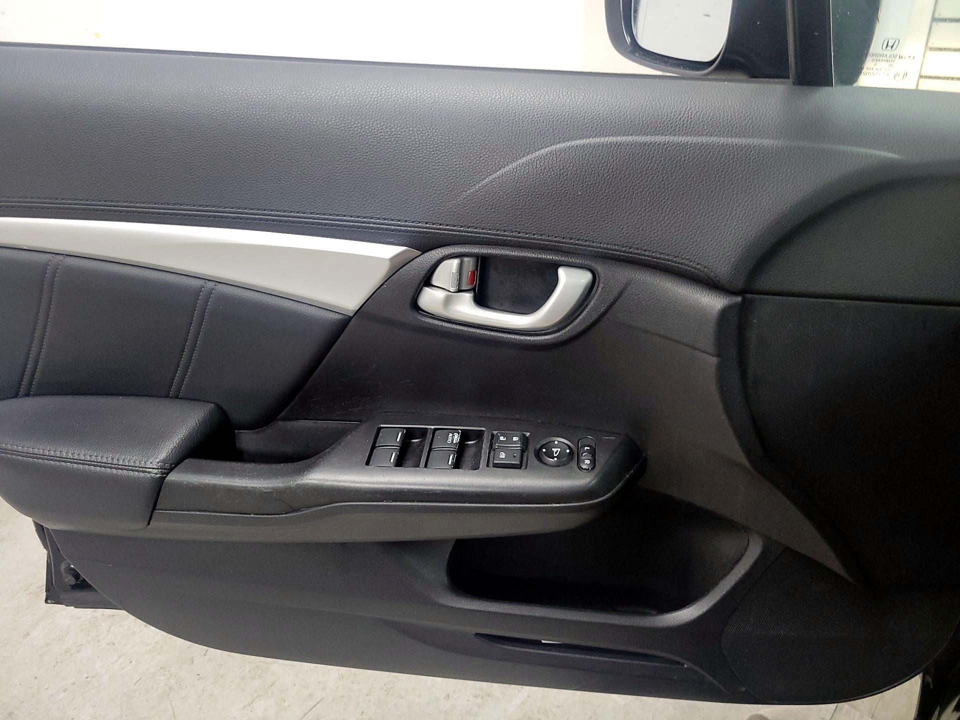 Thumbnail: 2015 Honda Civic - 12