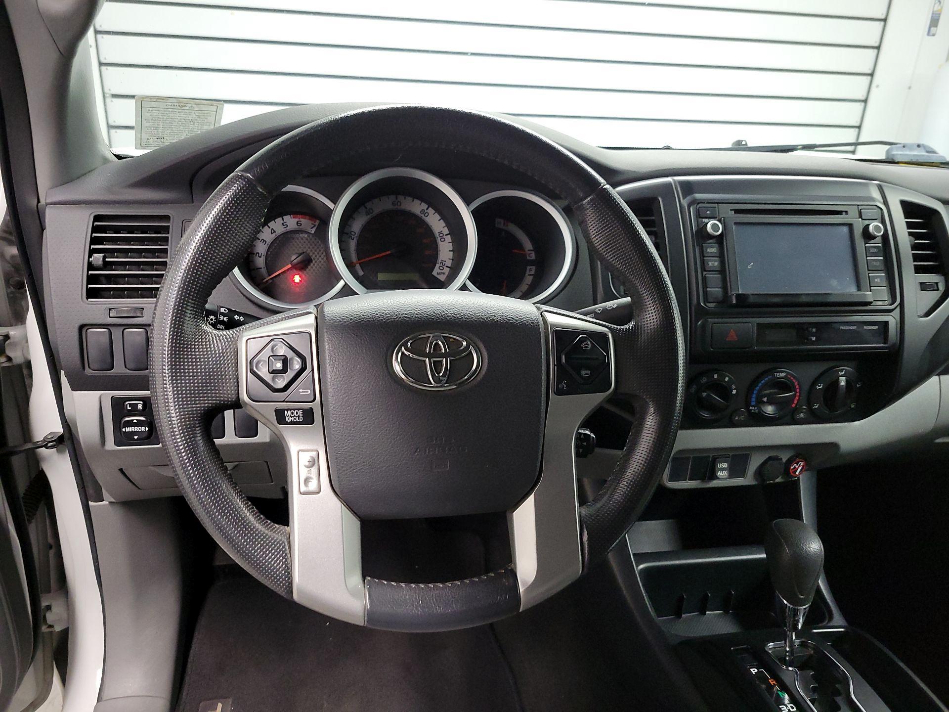 Thumbnail: 2014 Toyota Tacoma - 10