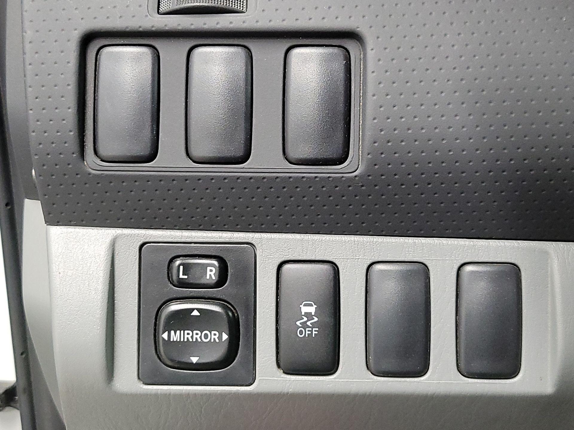 Thumbnail: 2014 Toyota Tacoma - 13