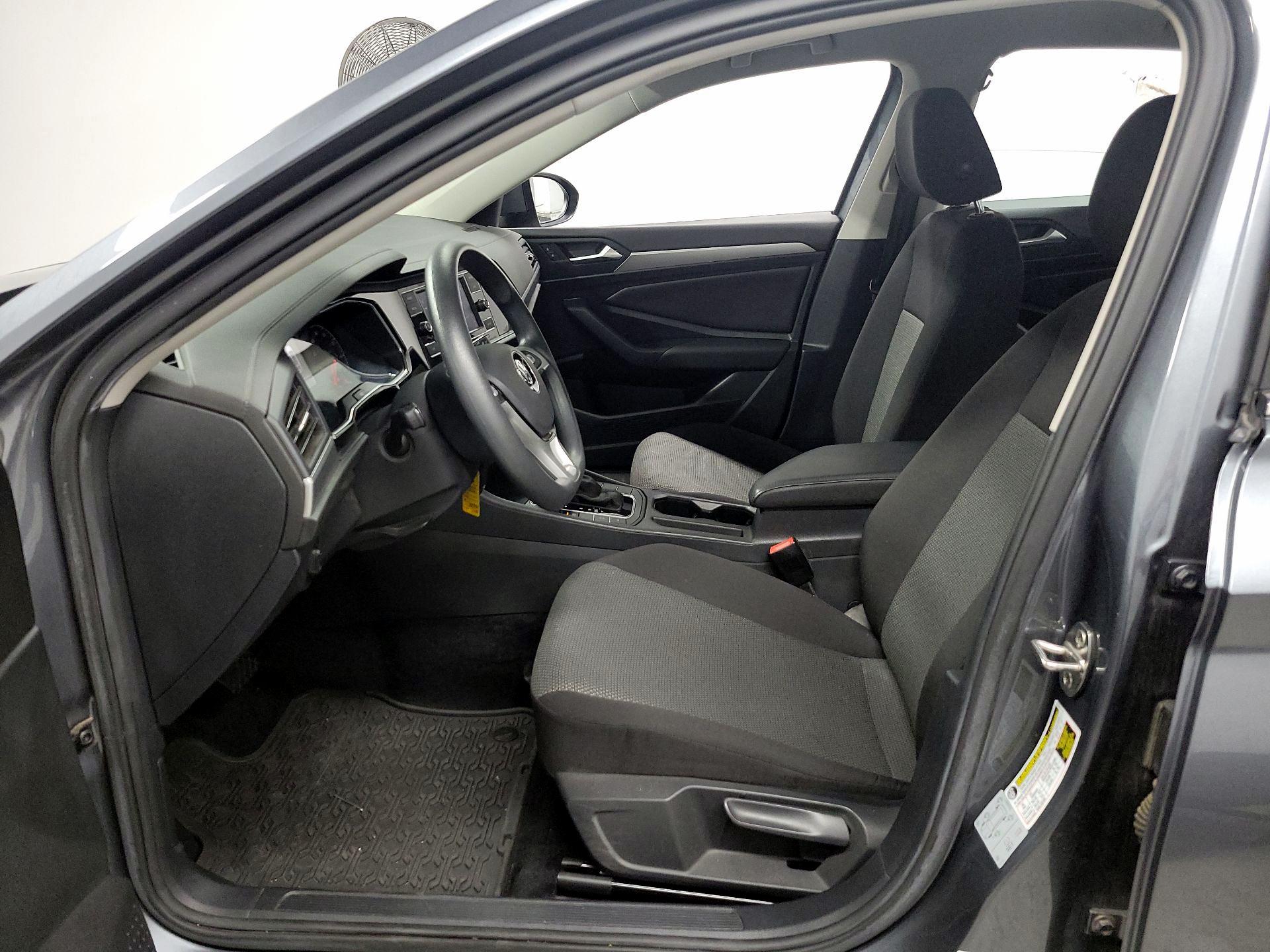 Thumbnail: 2019 Volkswagen Jetta - 11