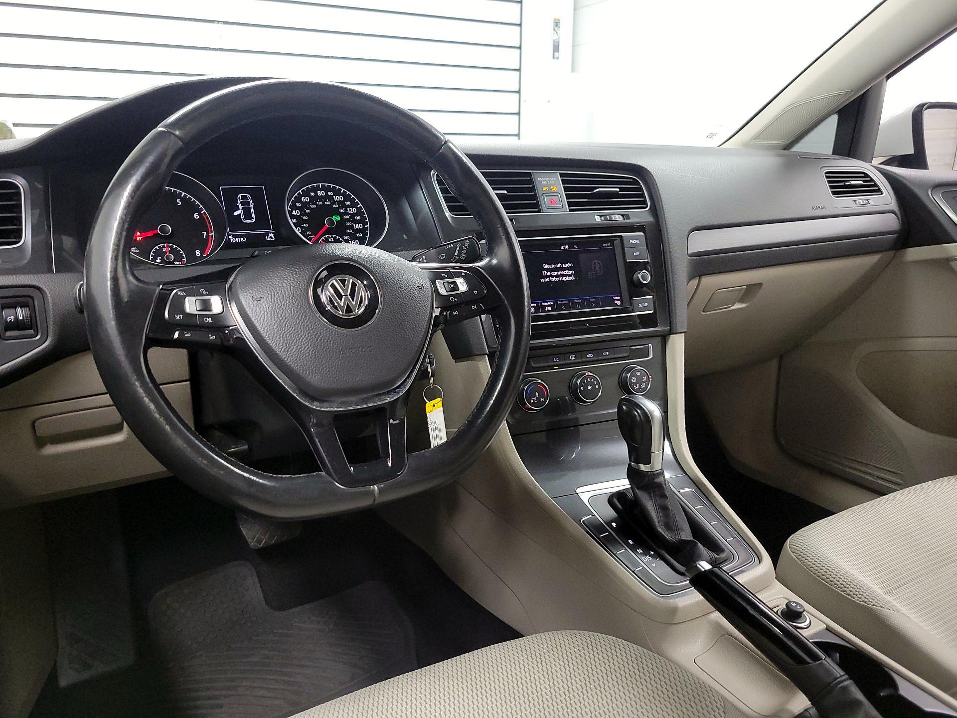 Thumbnail: 2018 Volkswagen Golf - 9