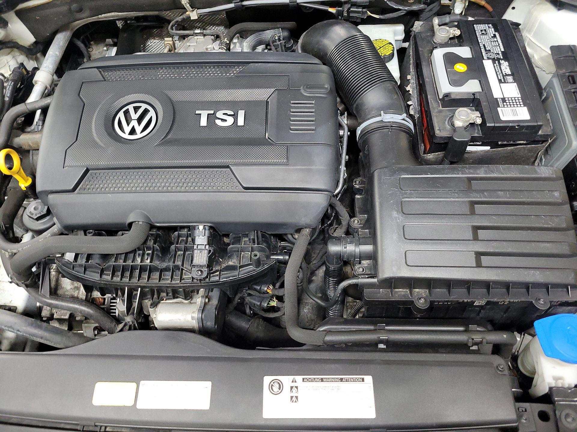 Thumbnail: 2018 Volkswagen Golf - 19