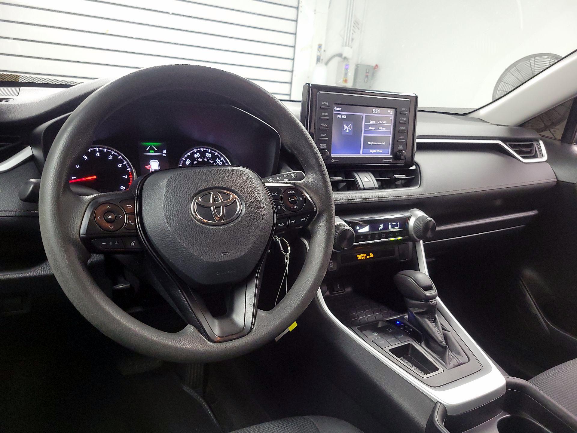 Thumbnail: 2021 Toyota RAV4 - 9