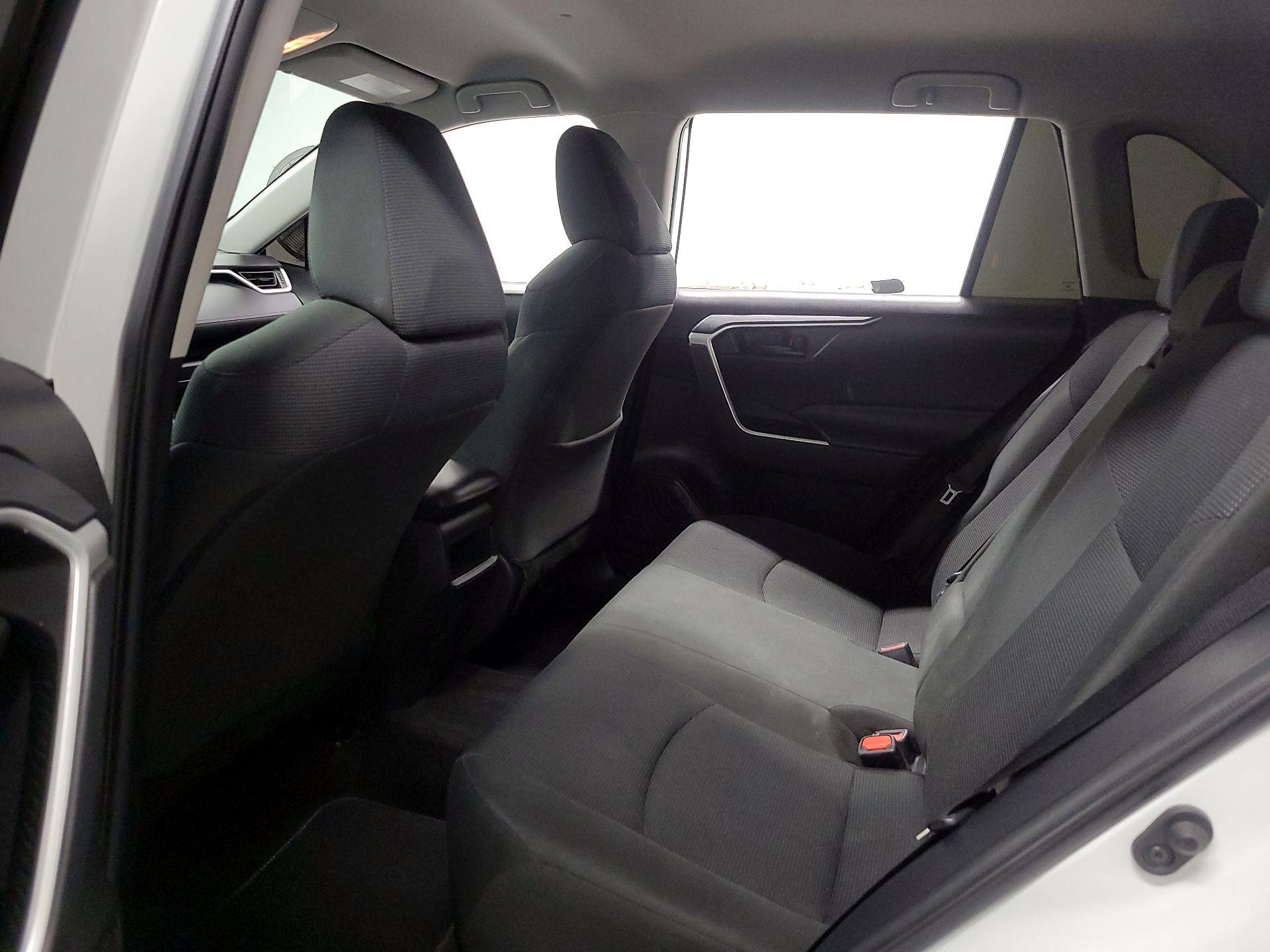 Thumbnail: 2021 Toyota RAV4 - 18