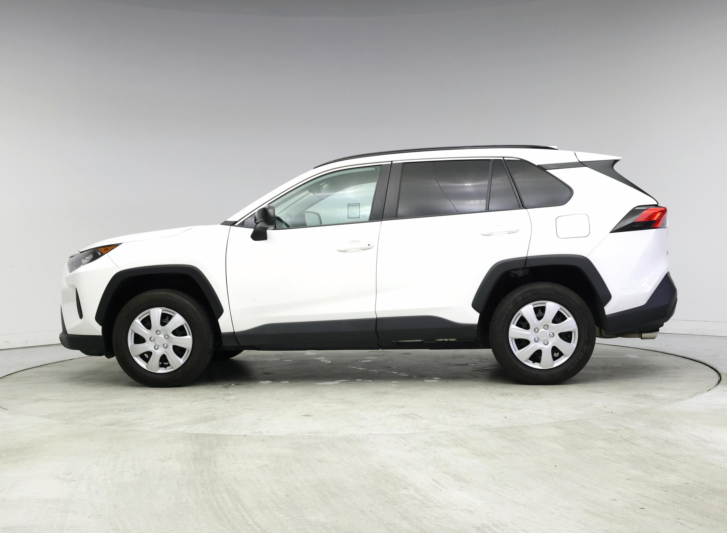 Thumbnail: 2021 Toyota RAV4 - 3