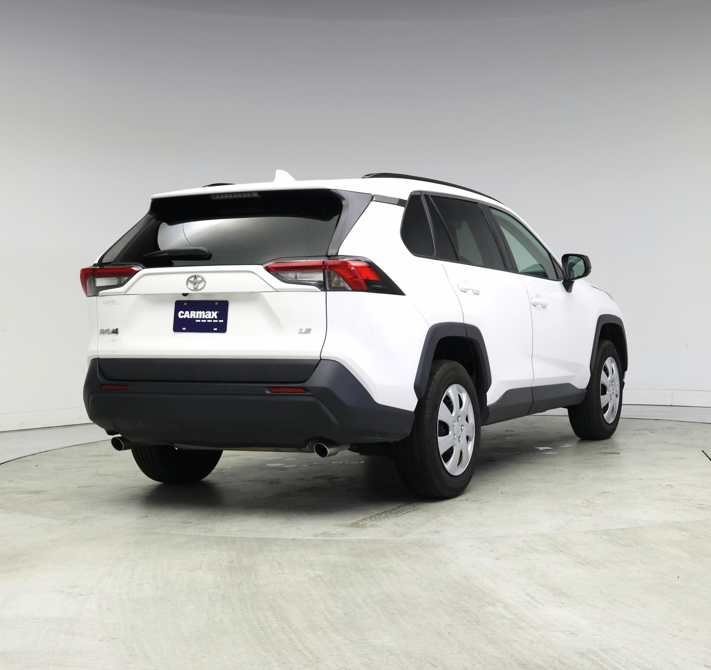 Thumbnail: 2021 Toyota RAV4 - 8