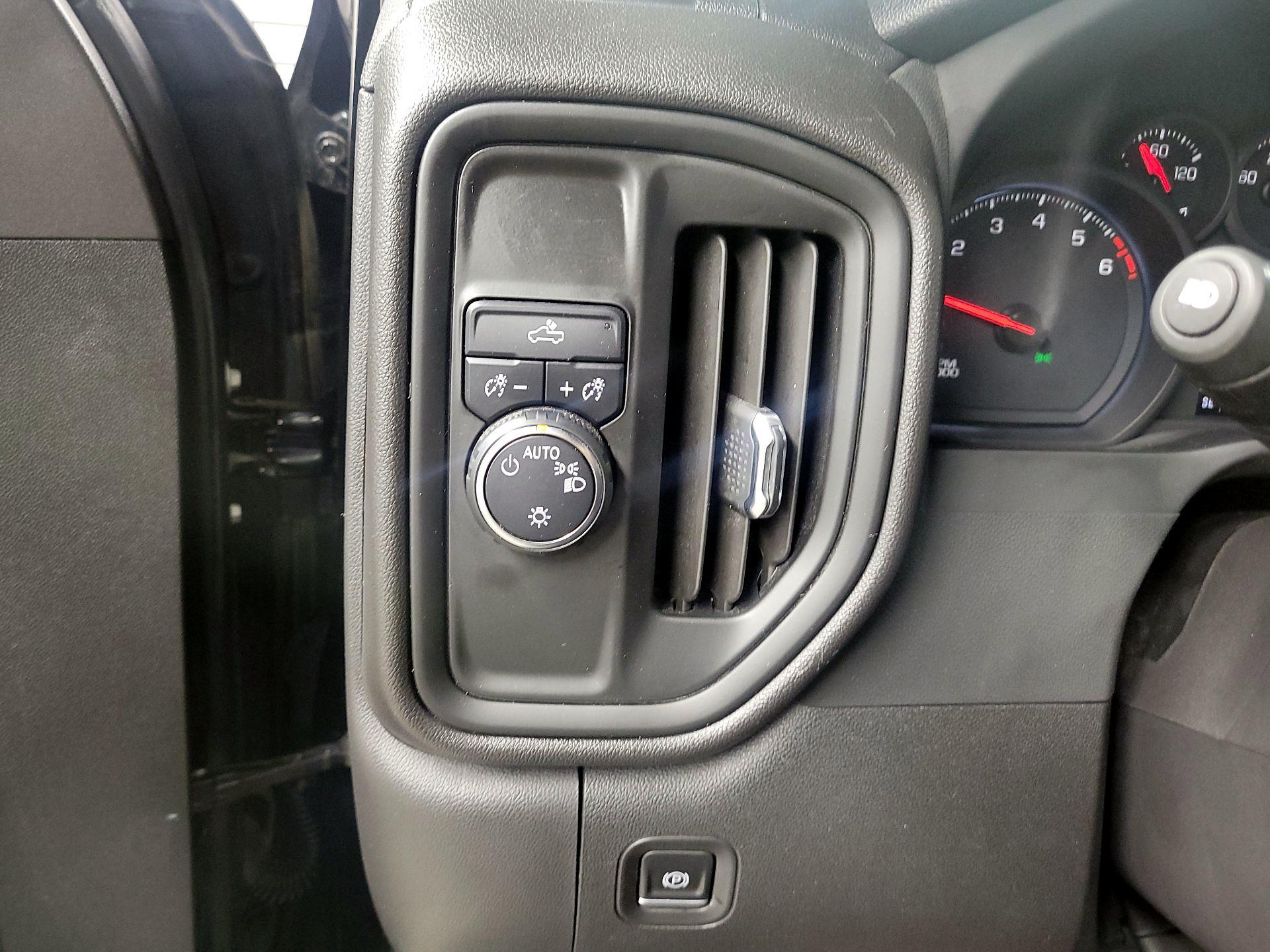 Thumbnail: 2022 Chevrolet Silverado 1500 - 13