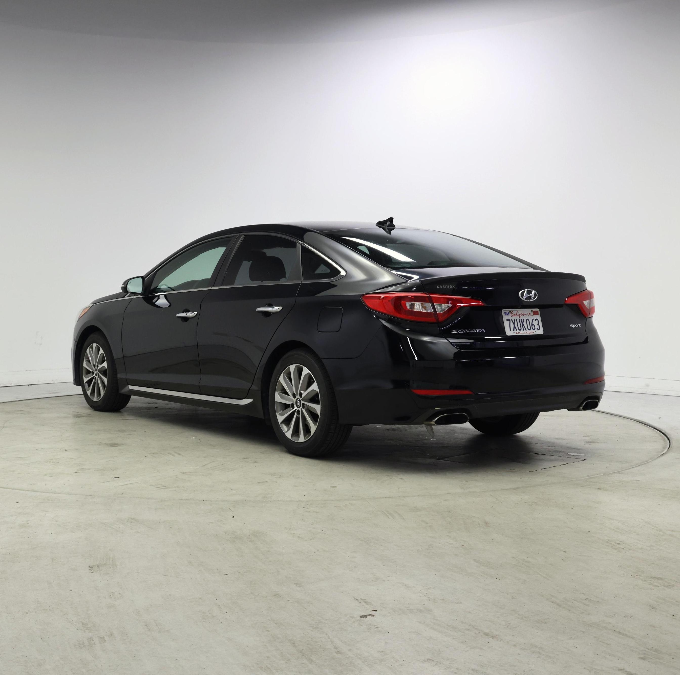 Thumbnail: 2015 Hyundai Sonata - 2
