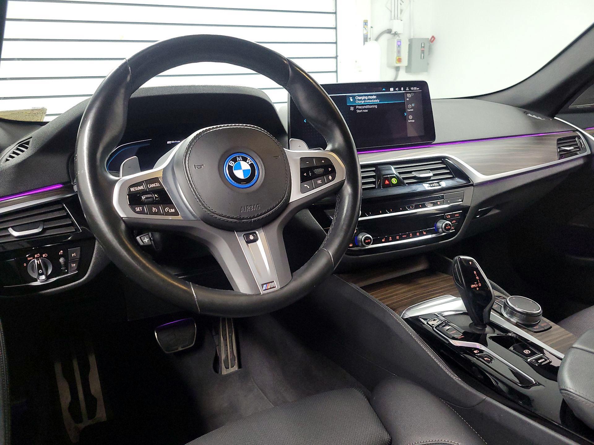 Thumbnail: 2023 BMW 5 Series - 9