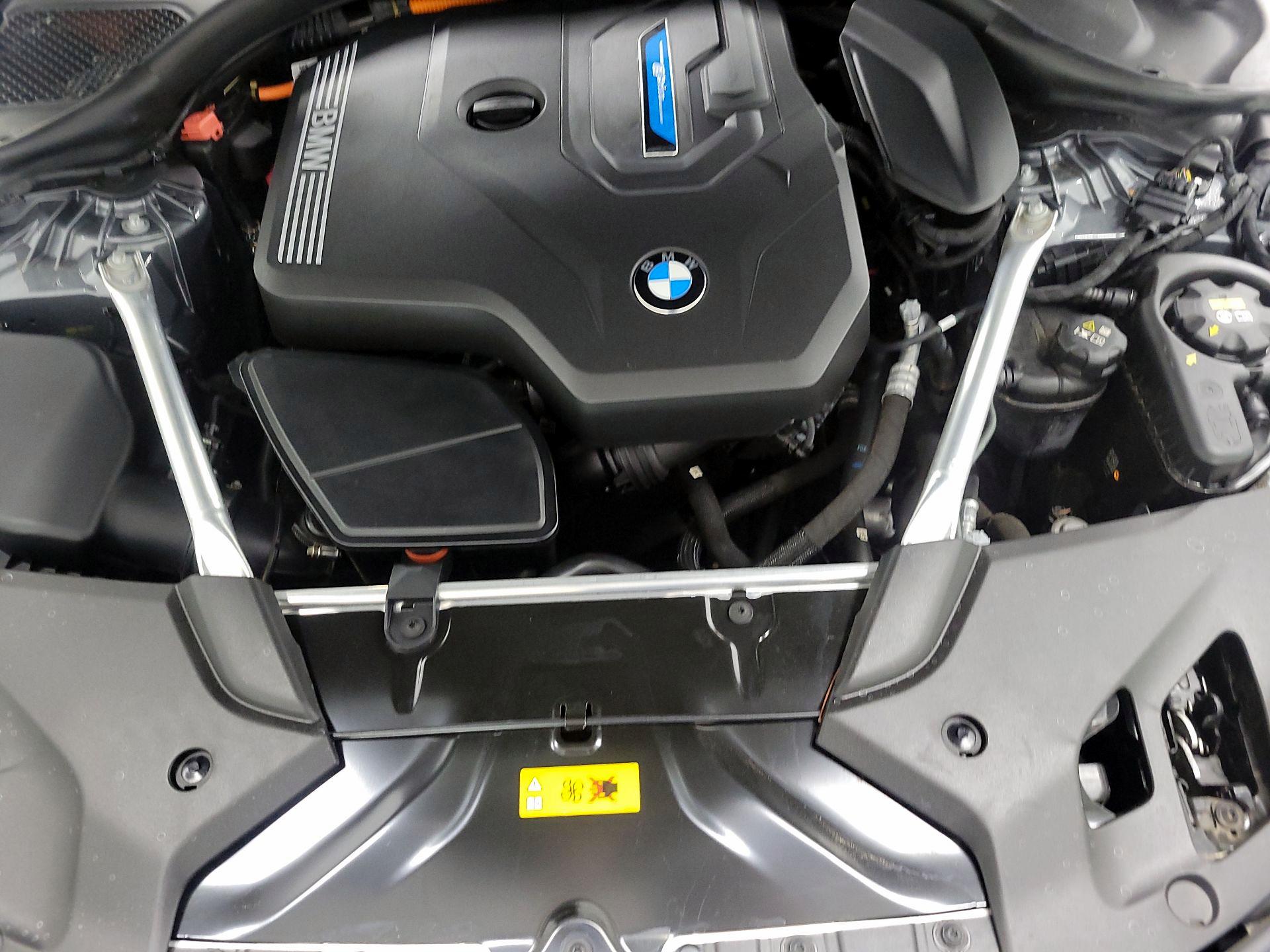 Thumbnail: 2023 BMW 5 Series - 20