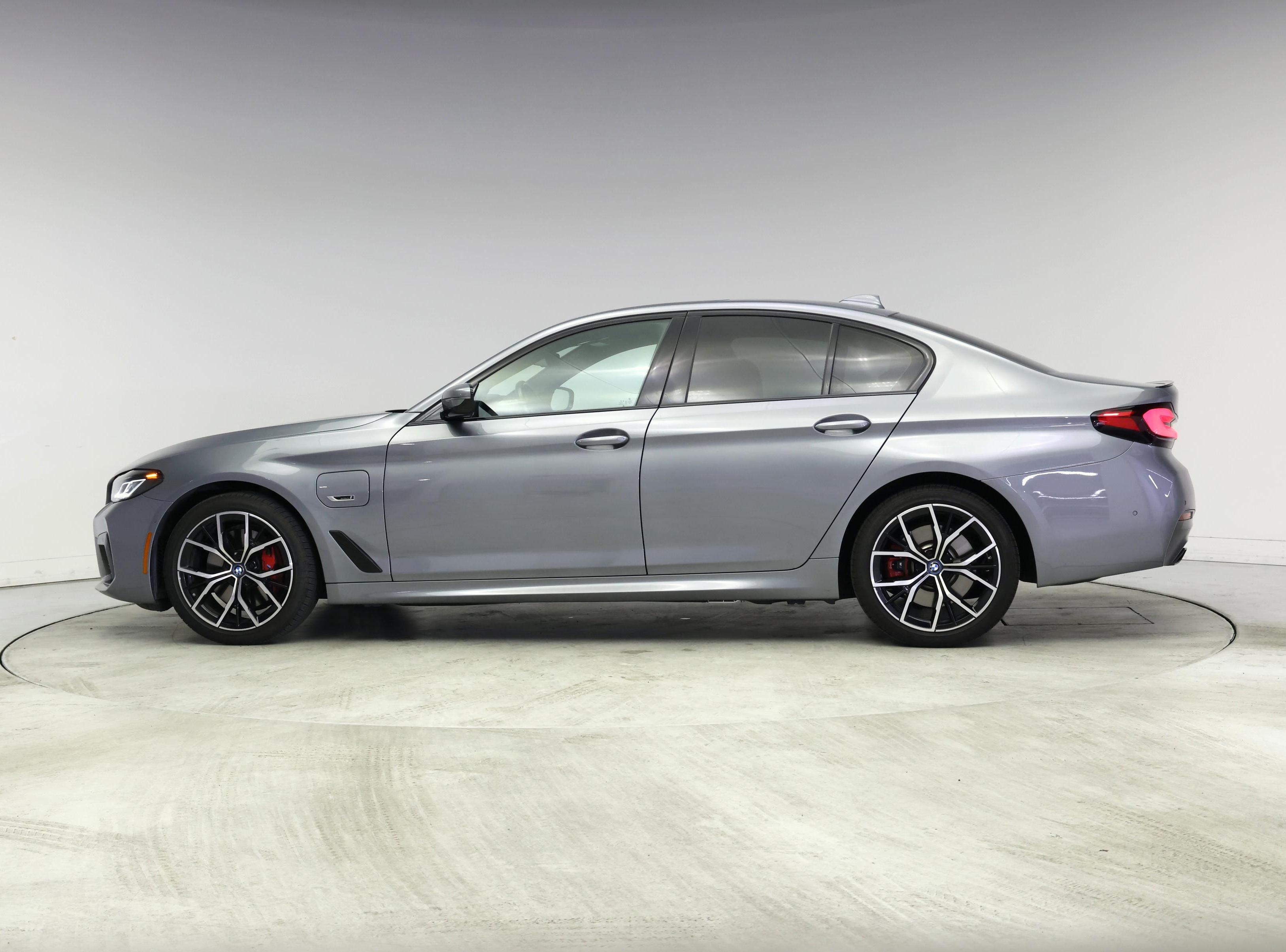 Thumbnail: 2023 BMW 5 Series - 3
