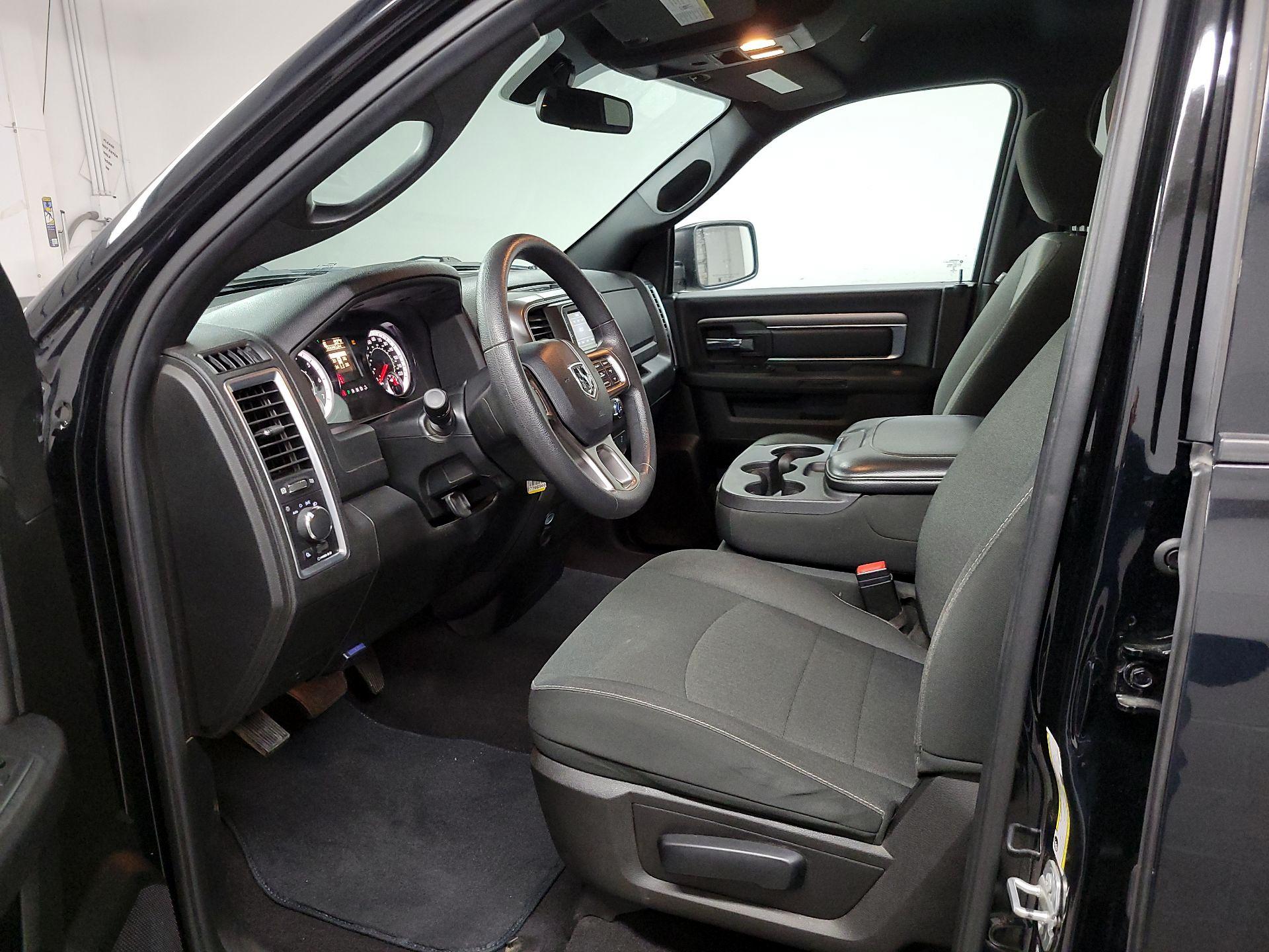 Thumbnail: 2021 RAM 1500 Classic - 11