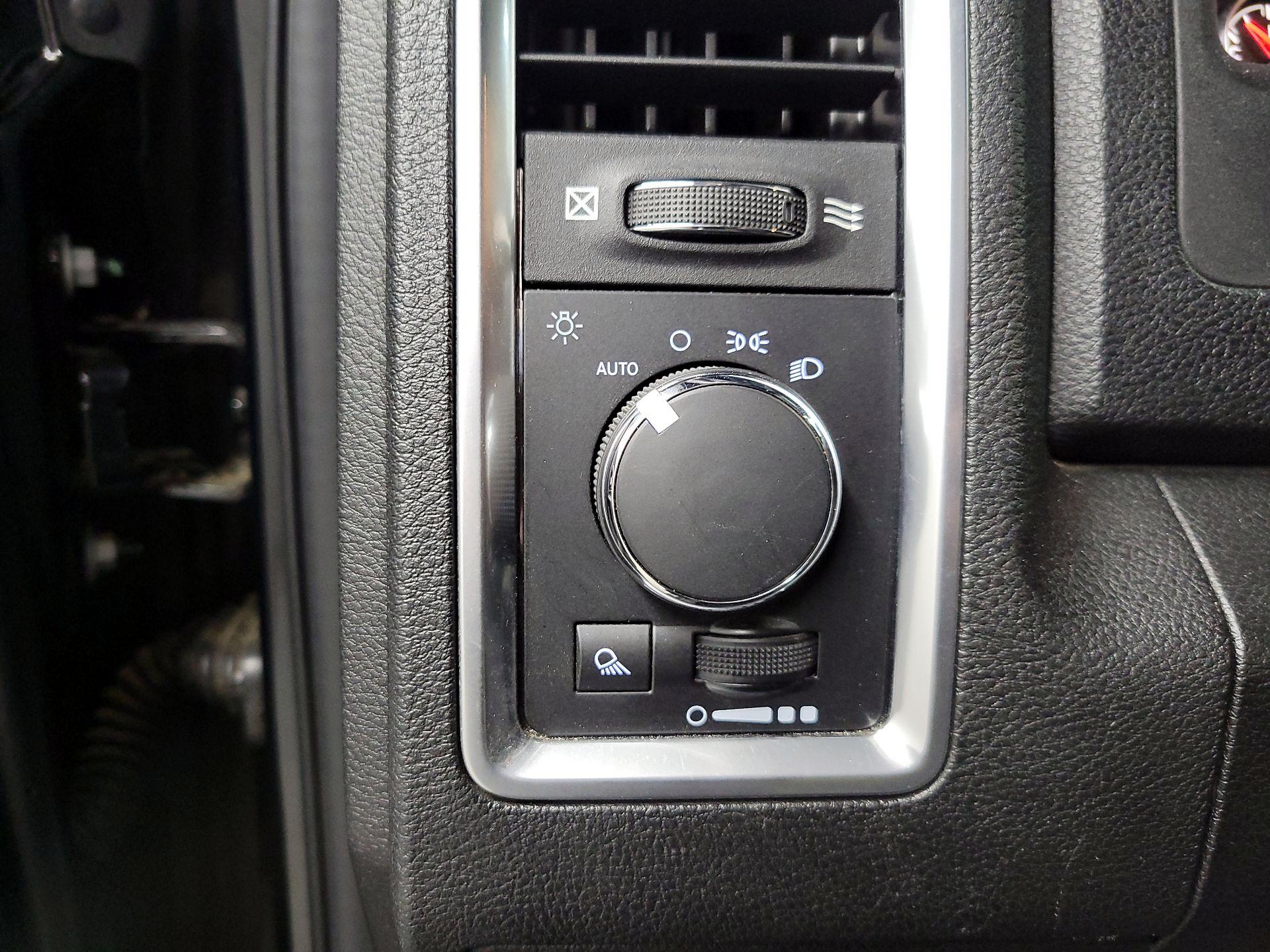 Thumbnail: 2021 RAM 1500 Classic - 13