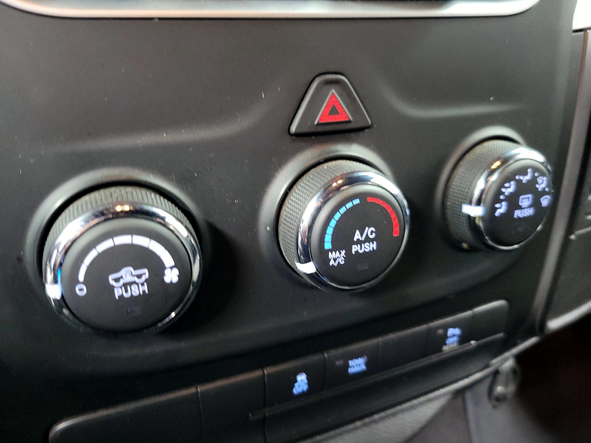 Thumbnail: 2021 RAM 1500 Classic - 16