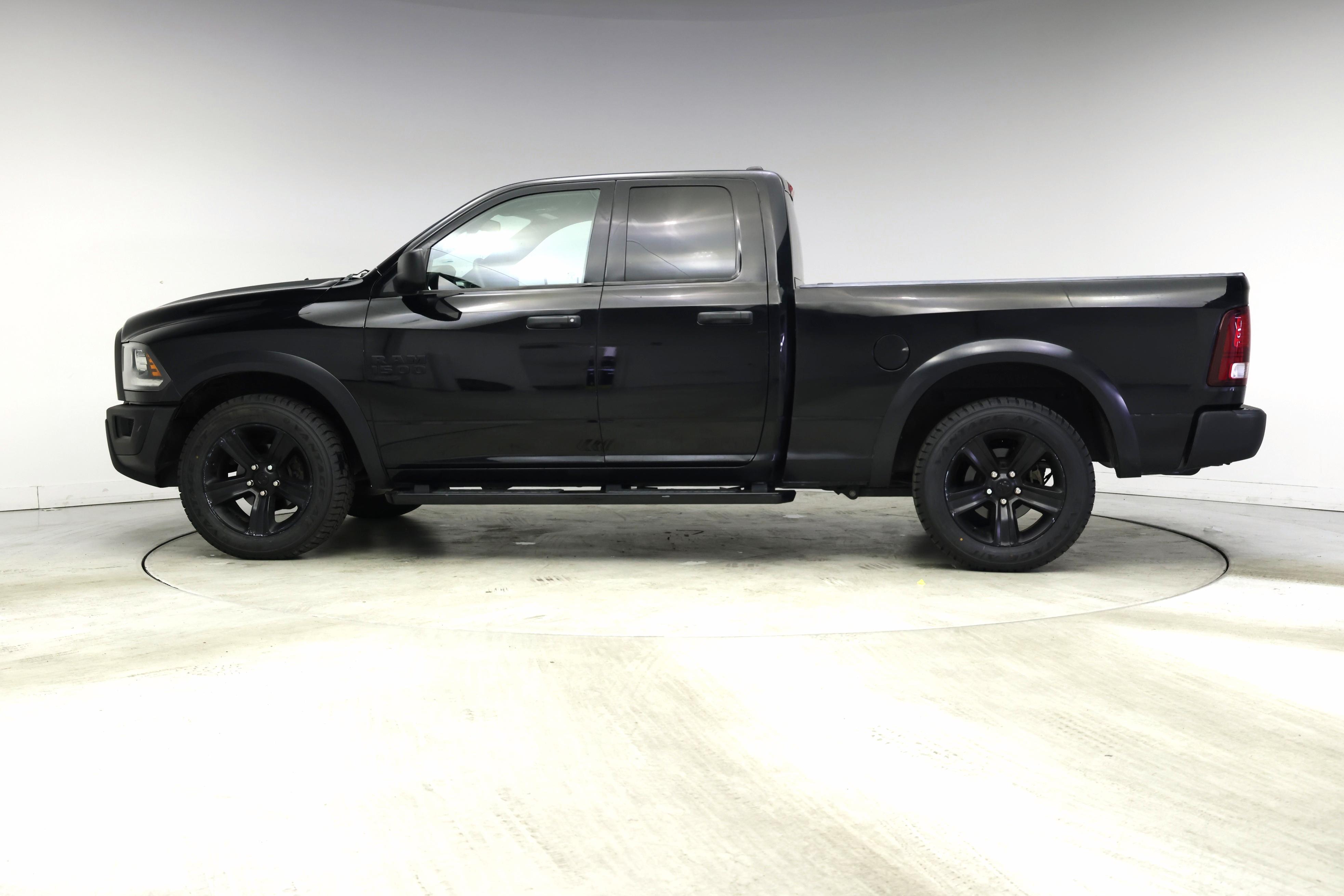 Thumbnail: 2021 RAM 1500 Classic - 3