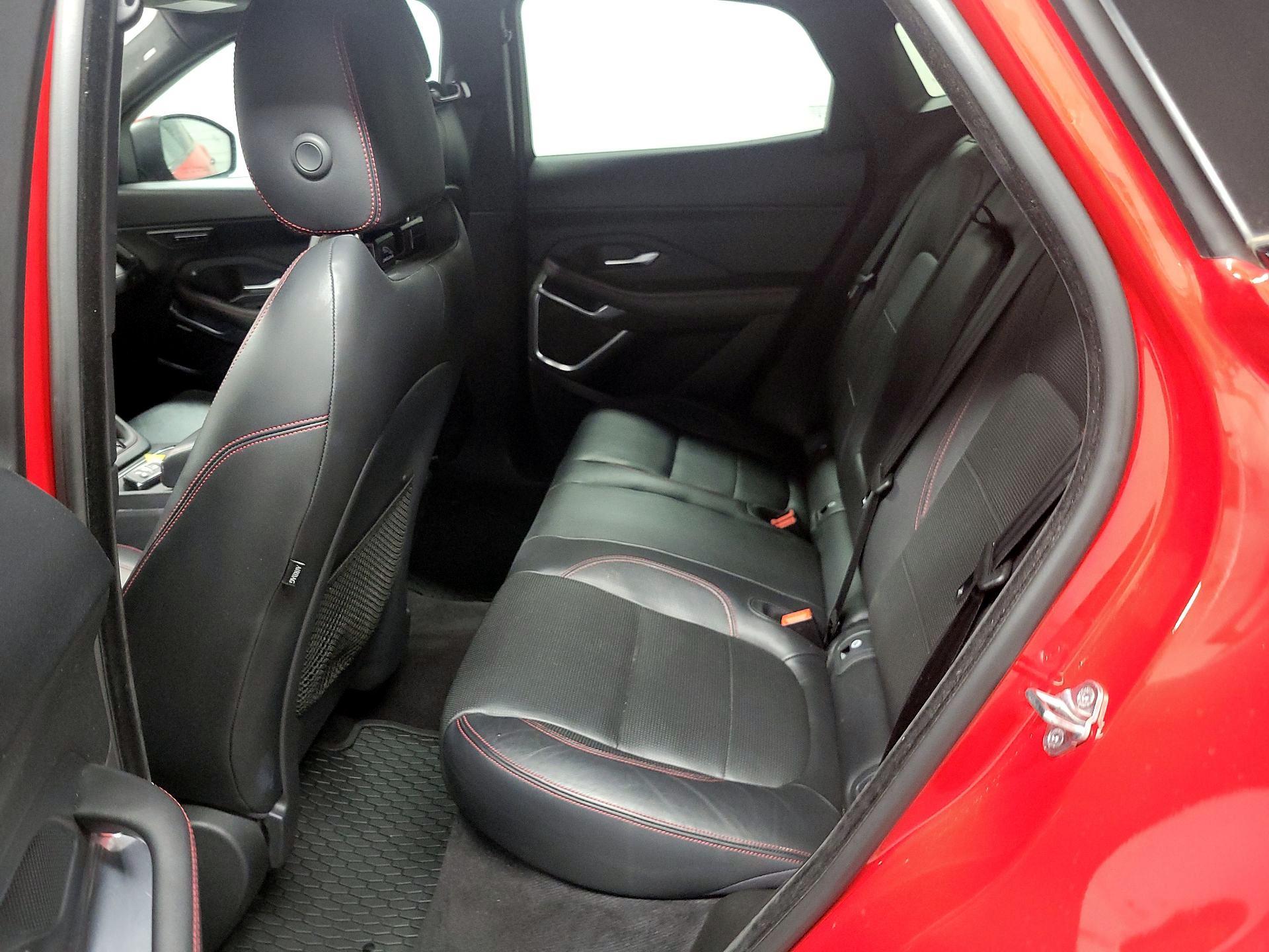 Thumbnail: 2018 Jaguar E-Pace - 19