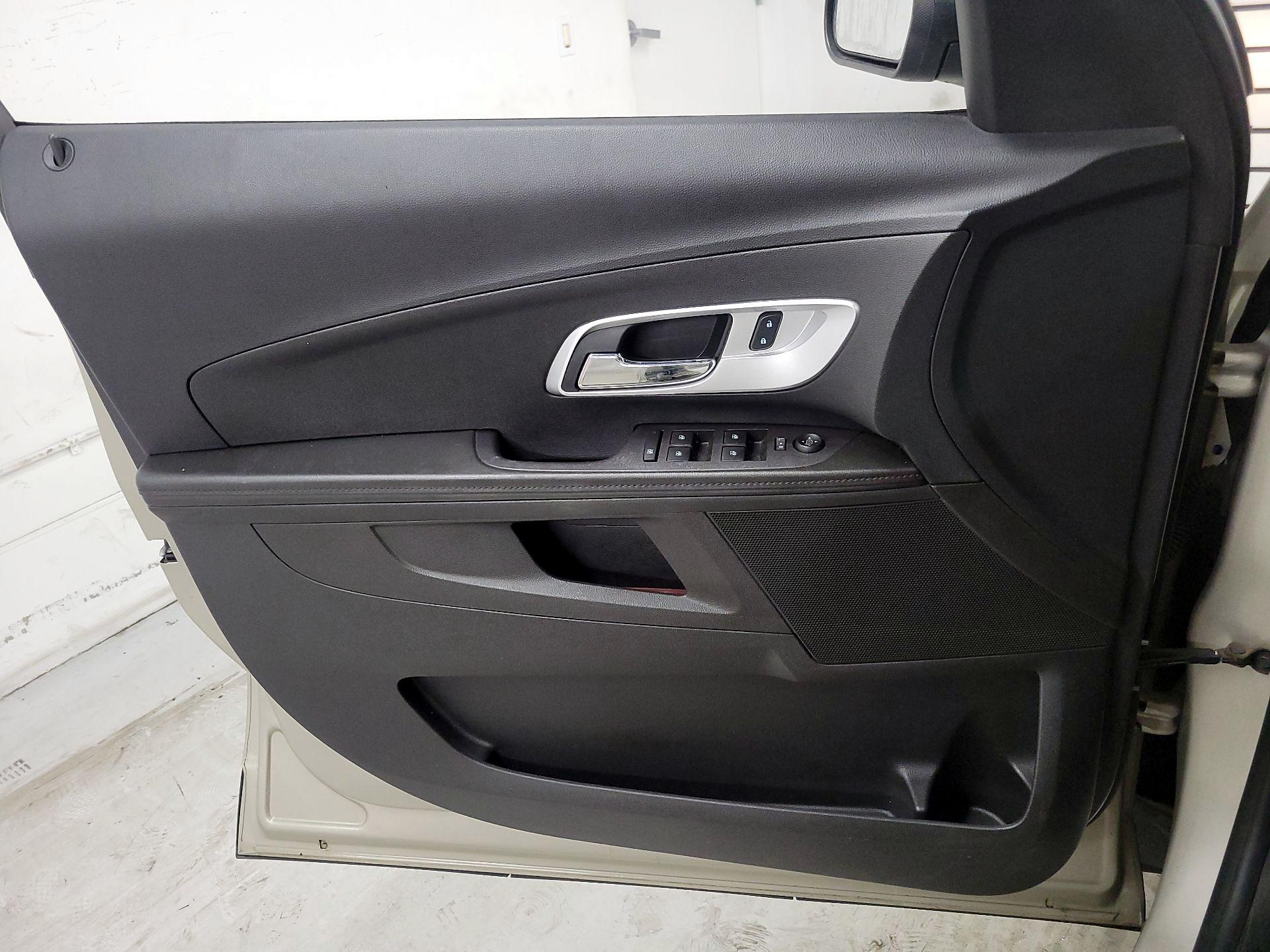 Thumbnail: 2015 Chevrolet Equinox - 12