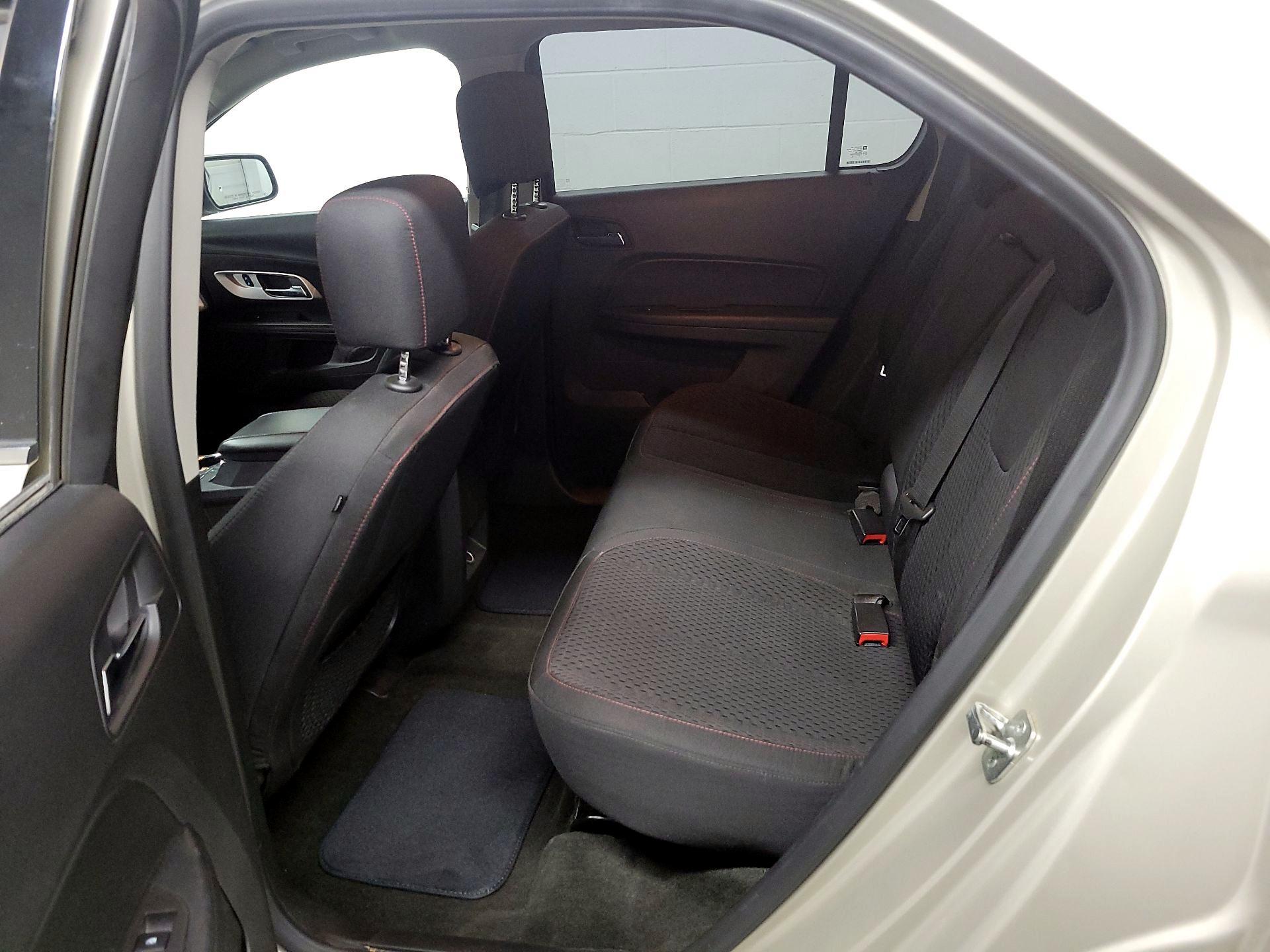 Thumbnail: 2015 Chevrolet Equinox - 16